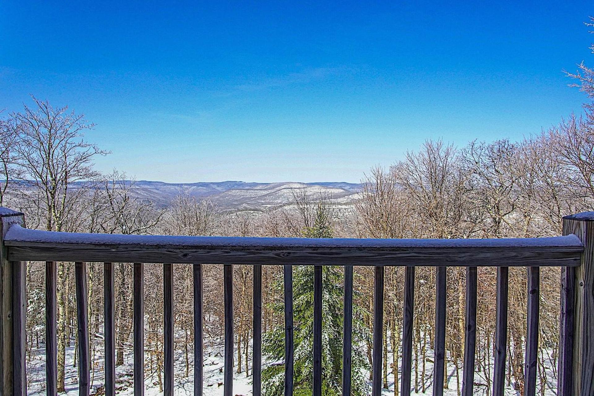 Top property on Snowshoe Mountain North Westridge 32 is as magnificent as its western views!