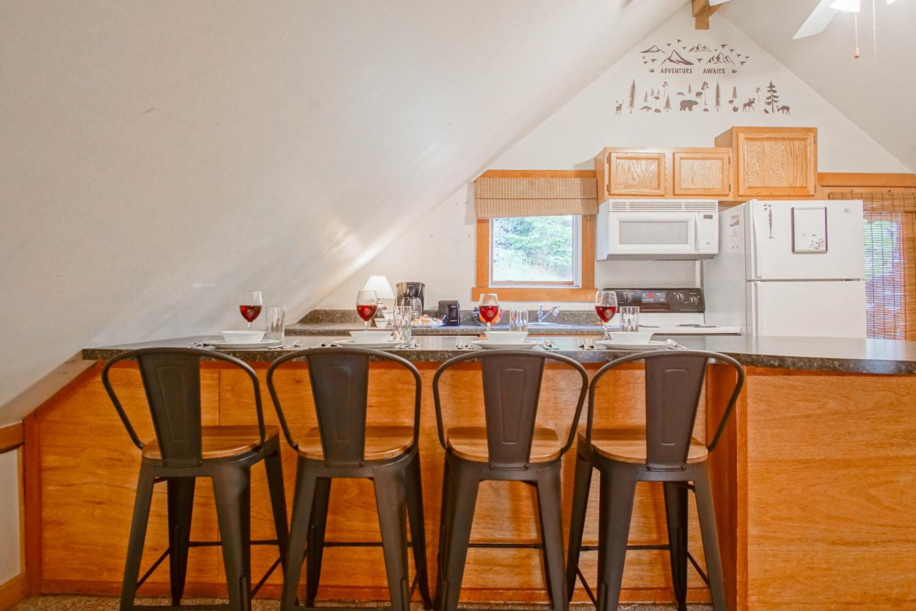 South Westridge 47GH - Snow Flurry Cabin adjacent to The spacious 47 Home