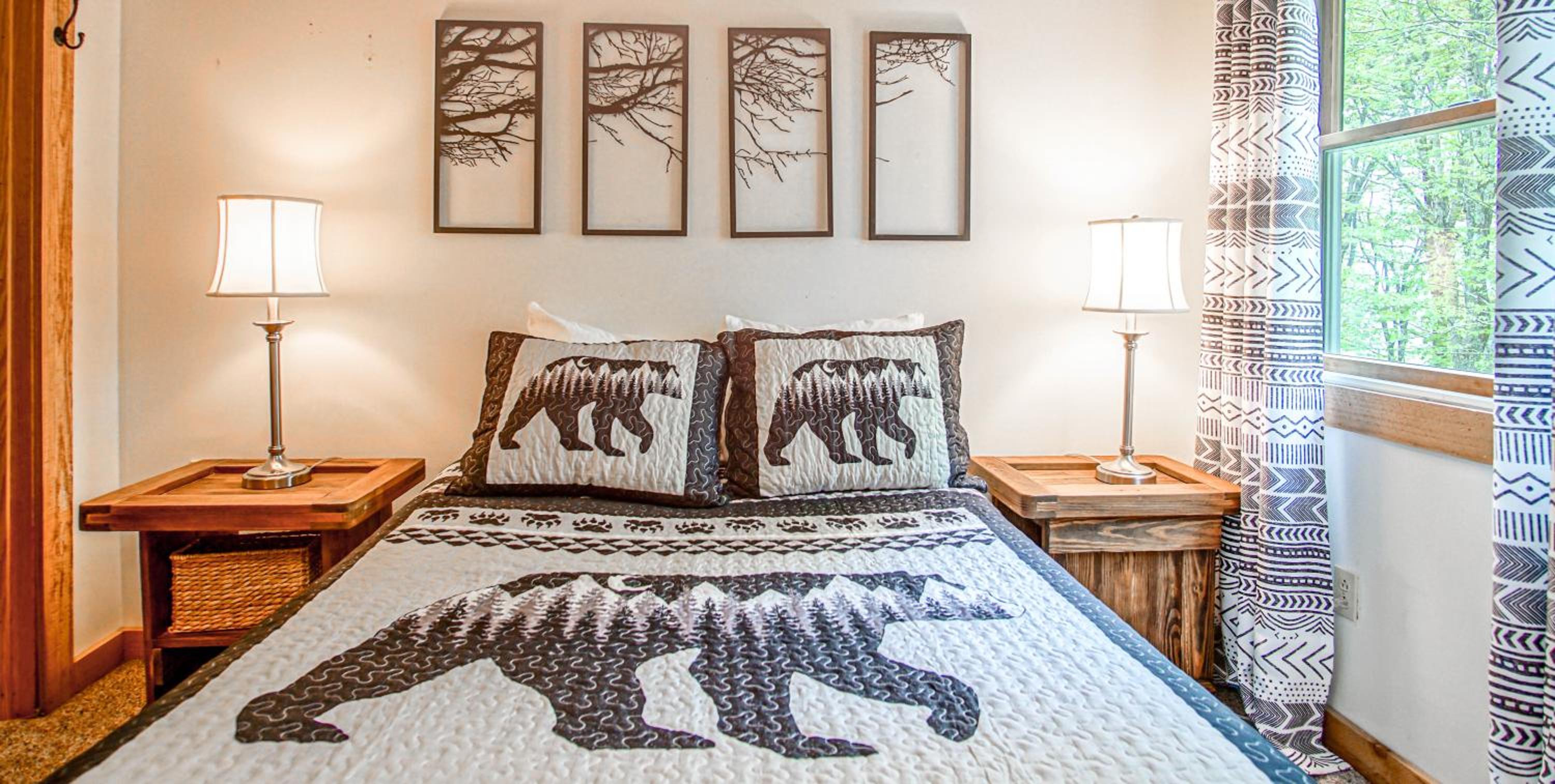 South Westridge 47GH - Snow Flurry Cabin adjacent to The spacious 47 Home