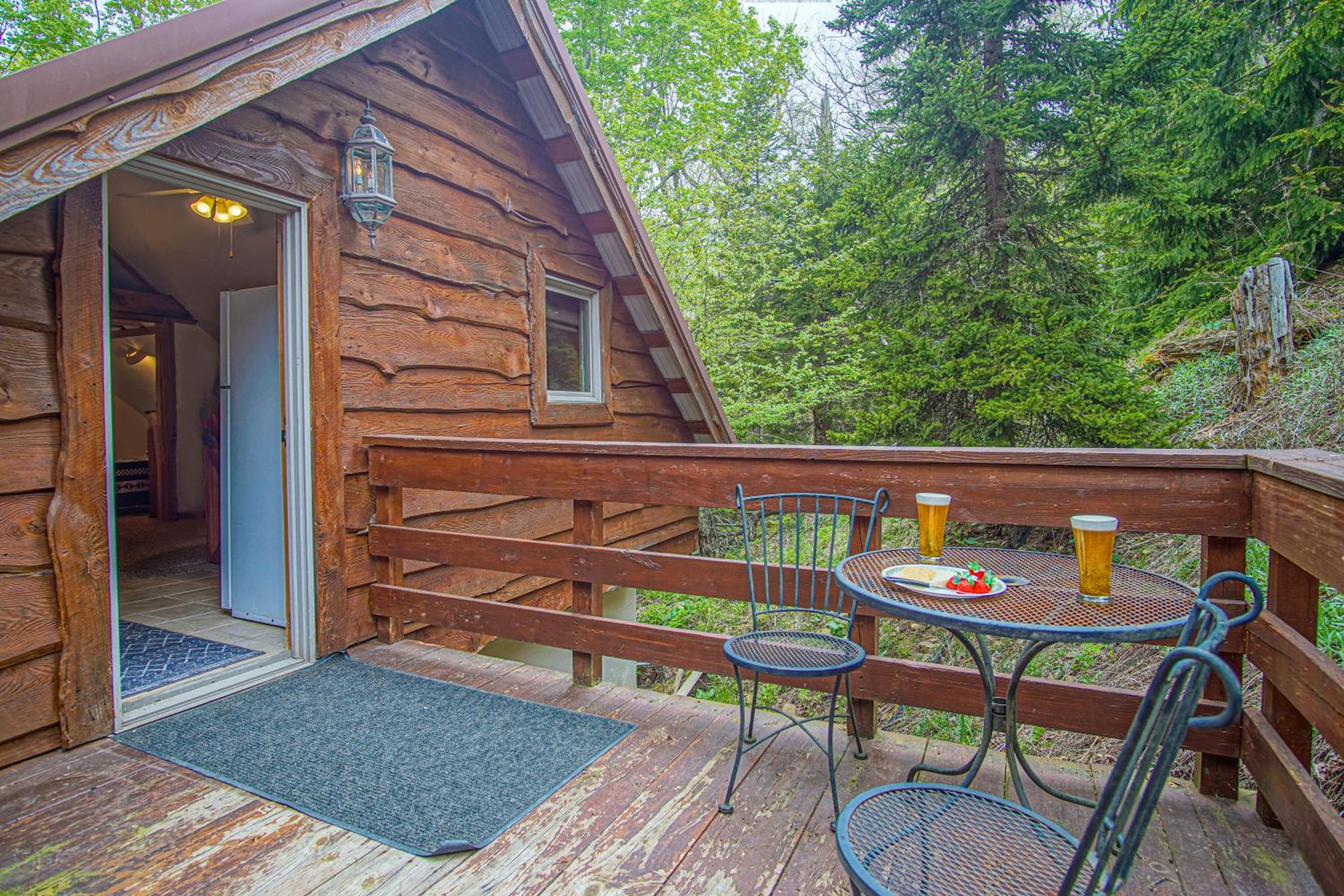 South Westridge 47GH - Snow Flurry Cabin adjacent to The spacious 47 Home