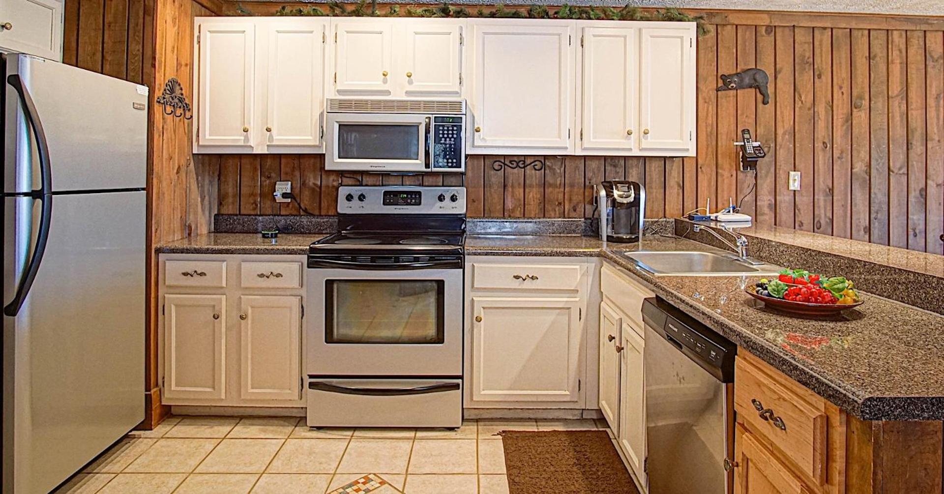 Wabasso 10 Ski Hideaway outside your door 2 Br Spacious Balcony