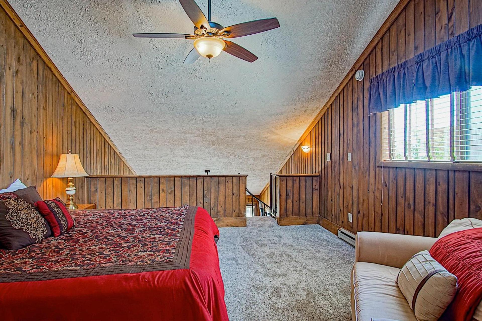 Wabasso 10 Ski Hideaway outside your door 2 Br Spacious Balcony