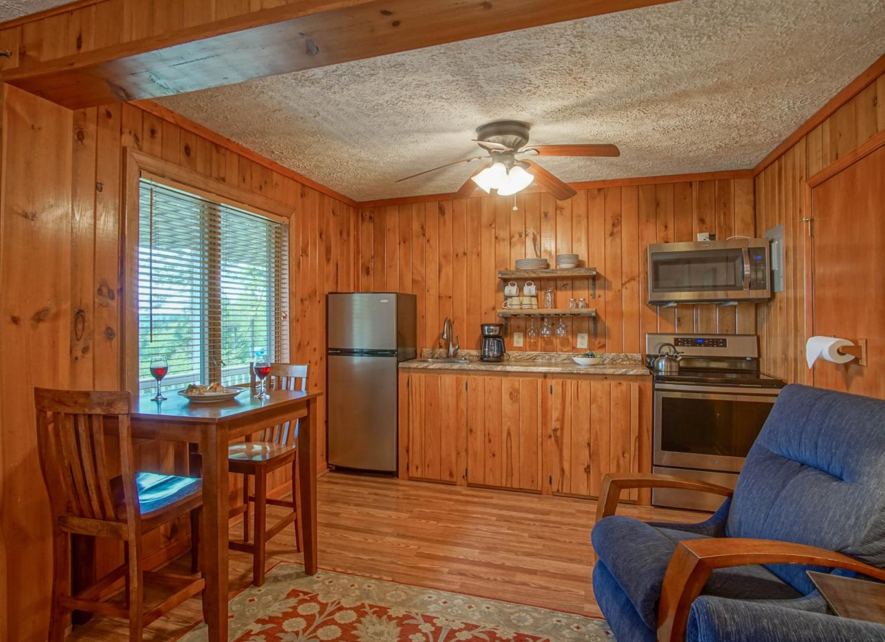 Stemwinder 6B 1 Bedroom, 1 Full Bath, Slope Side