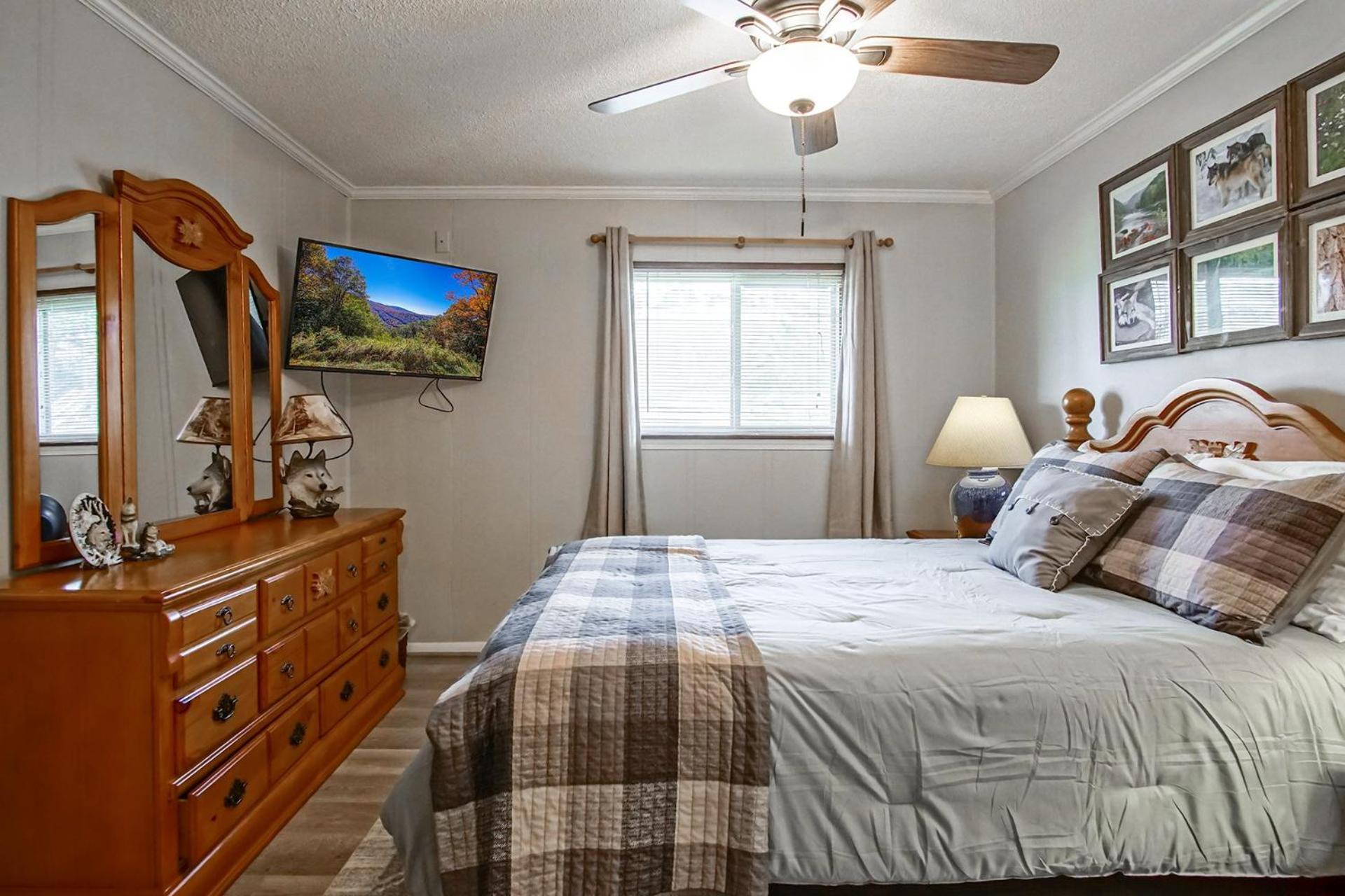 Summit 304B 3 Bedrooms 2 Full Baths