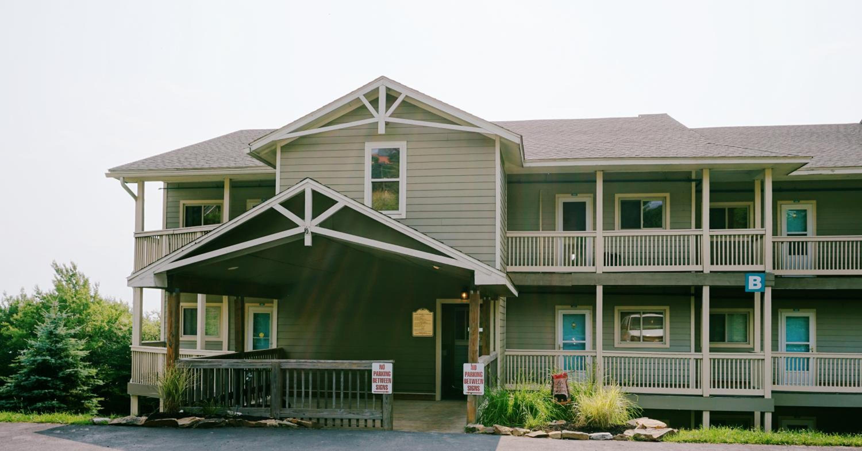 Summit 304B 3 Bedrooms 2 Full Baths