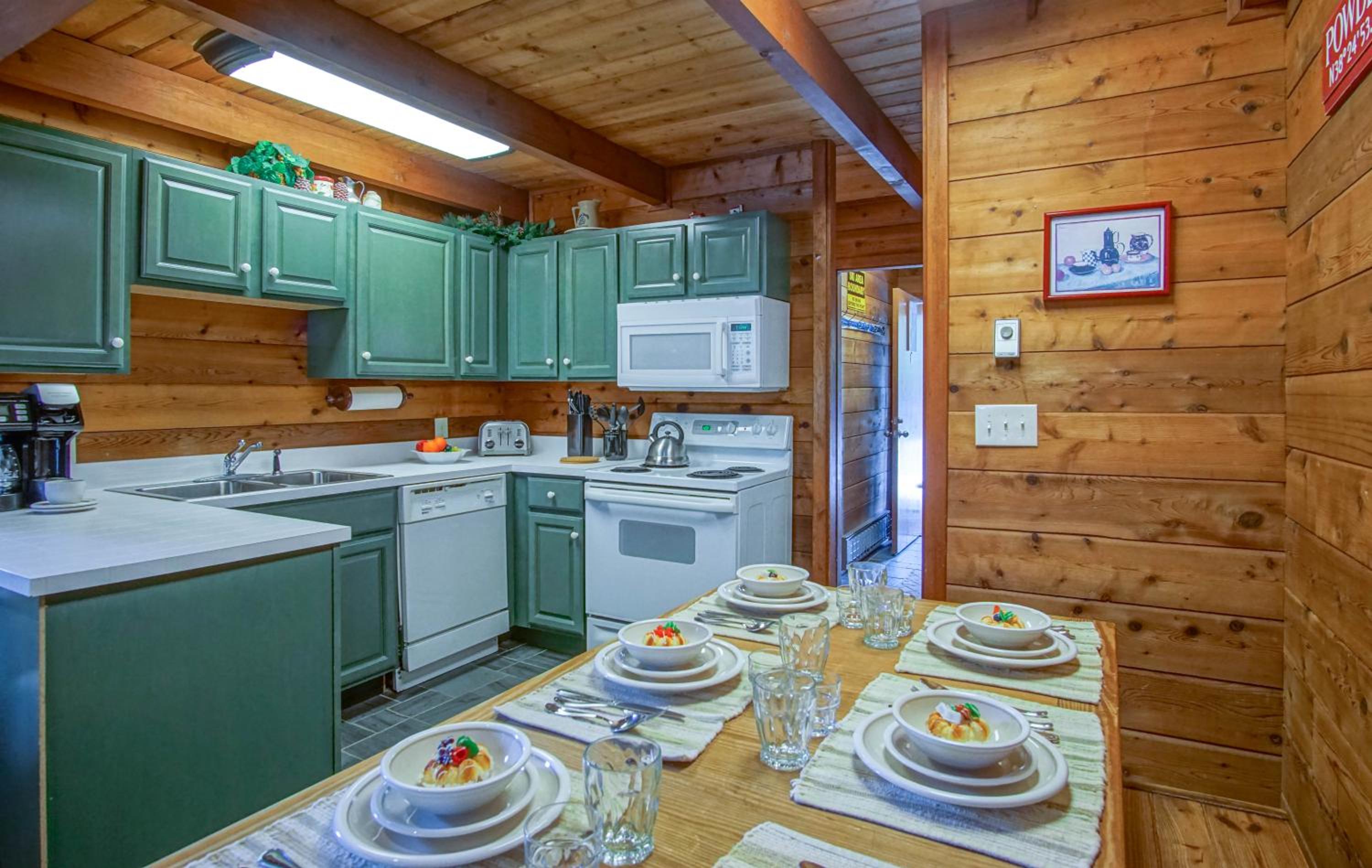 Powder Monkey 4: 2 Bedrooms Plus Sleeping Loft, 2 Full Baths: Slope Side