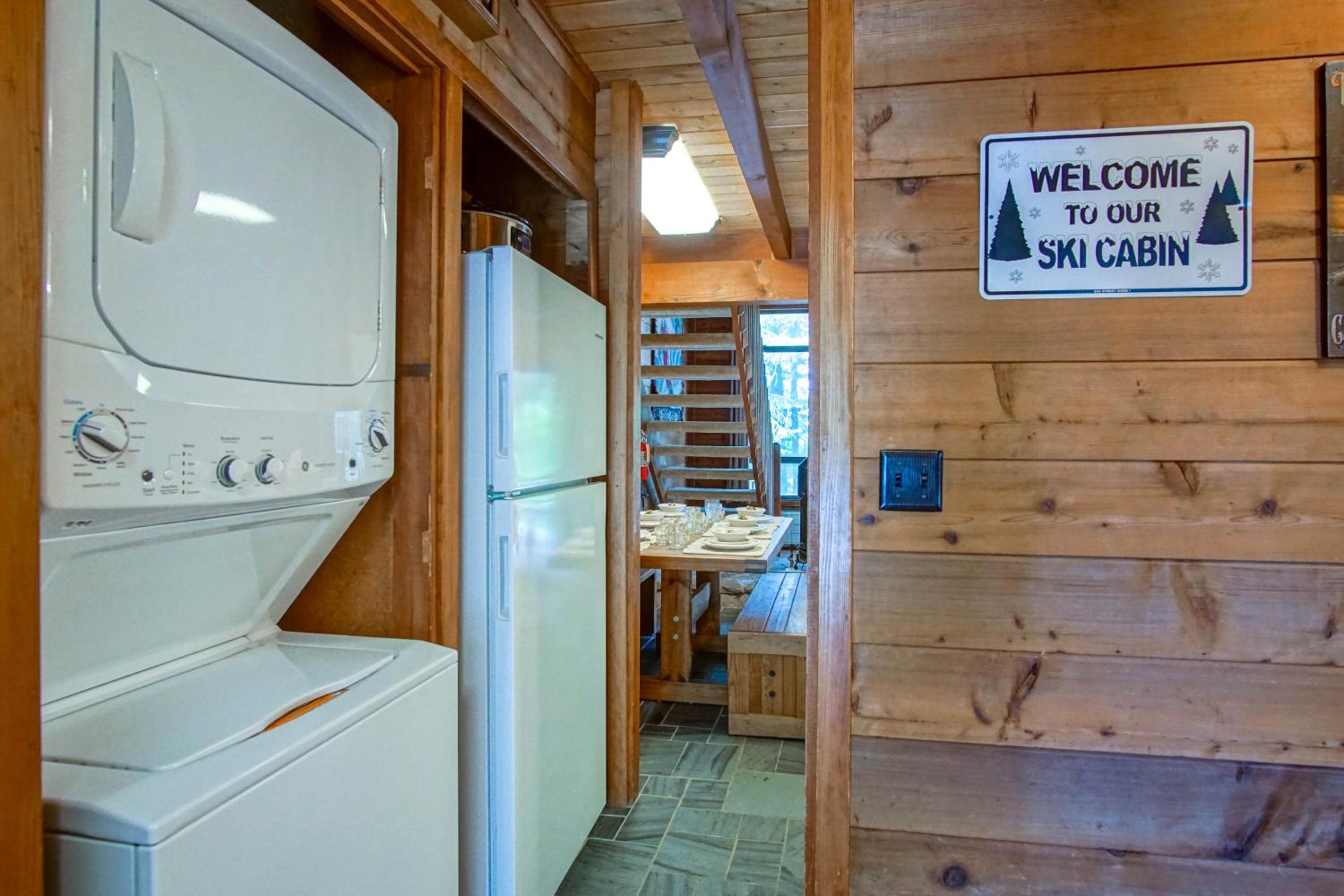 Powder Monkey 4: 2 Bedrooms Plus Sleeping Loft, 2 Full Baths: Slope Side