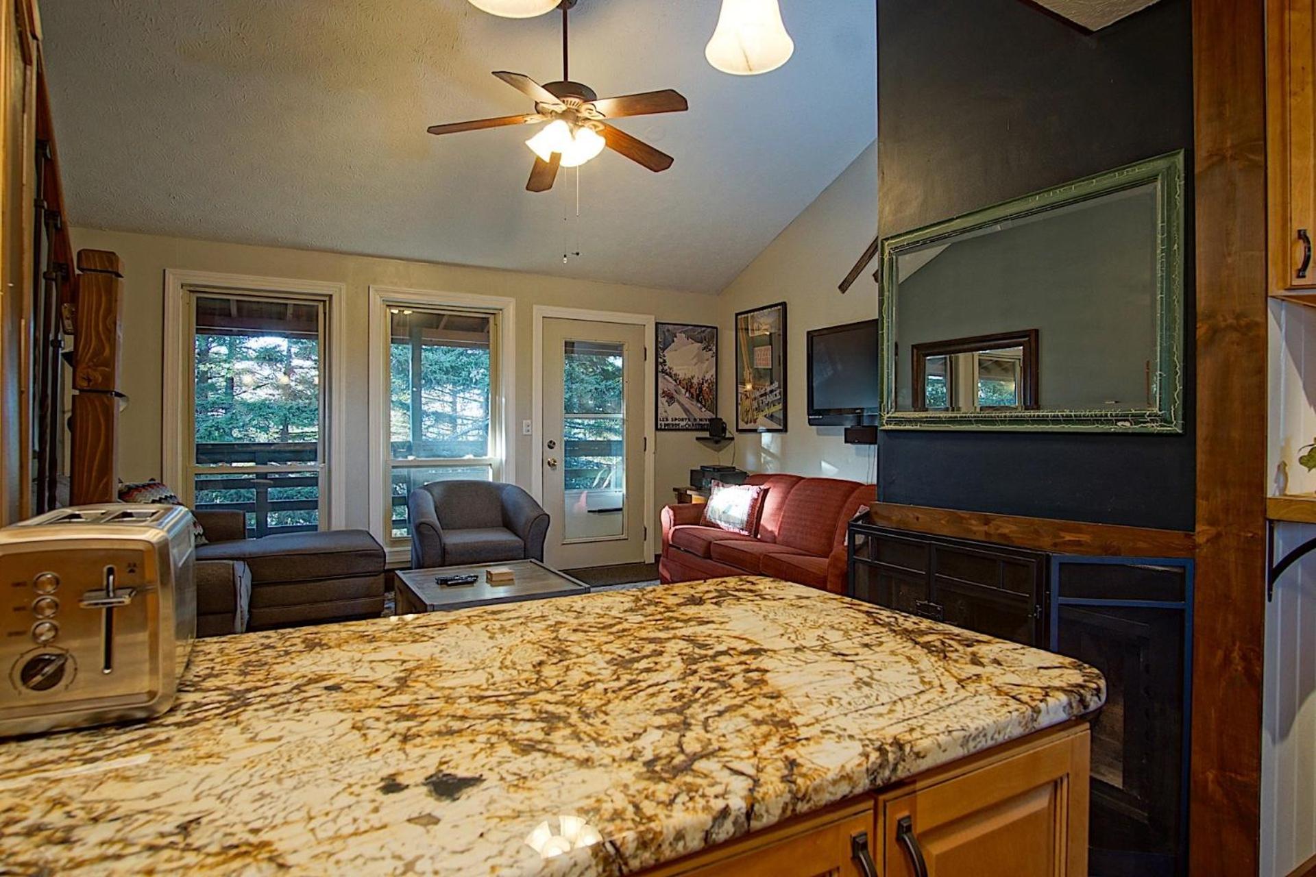 Mountain Crest 35 The Tree House at Snowshoe Superb And Comfy Sleeps 6