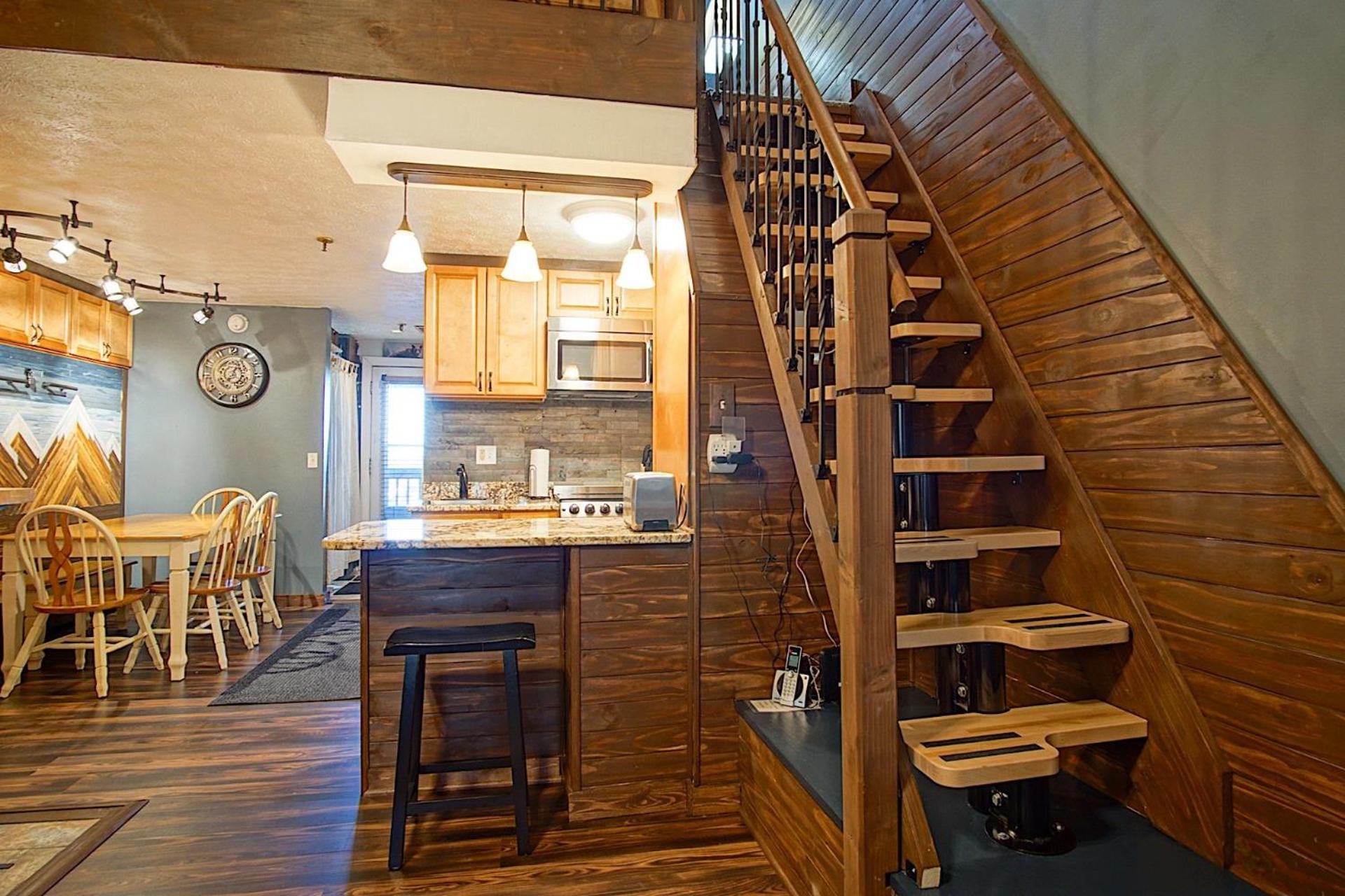 Mountain Crest 35 The Tree House at Snowshoe Superb And Comfy Sleeps 6