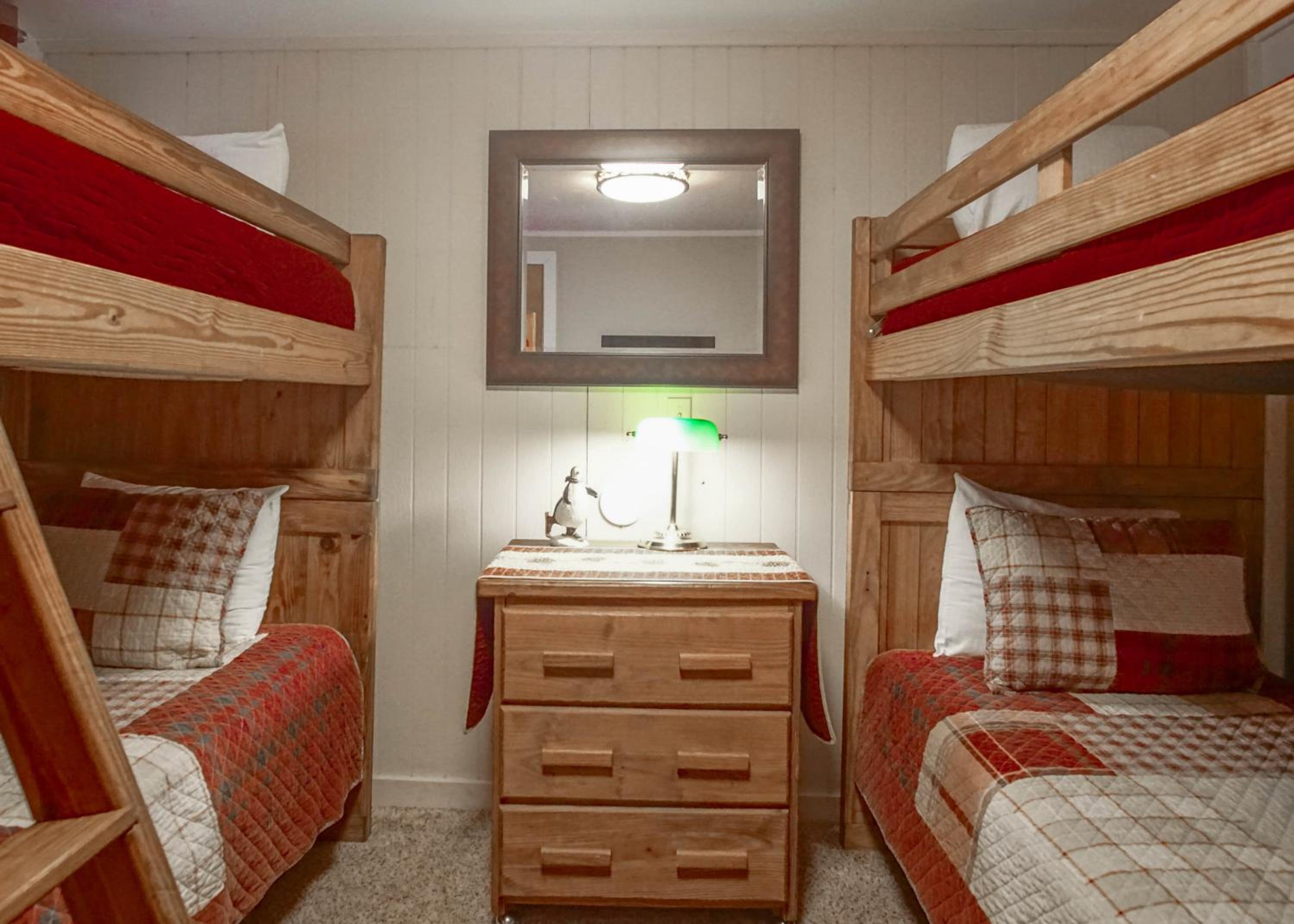 Powderidge #31: 2 Bedrooms, 2 Full Baths: Slope Side, Wood Fireplace