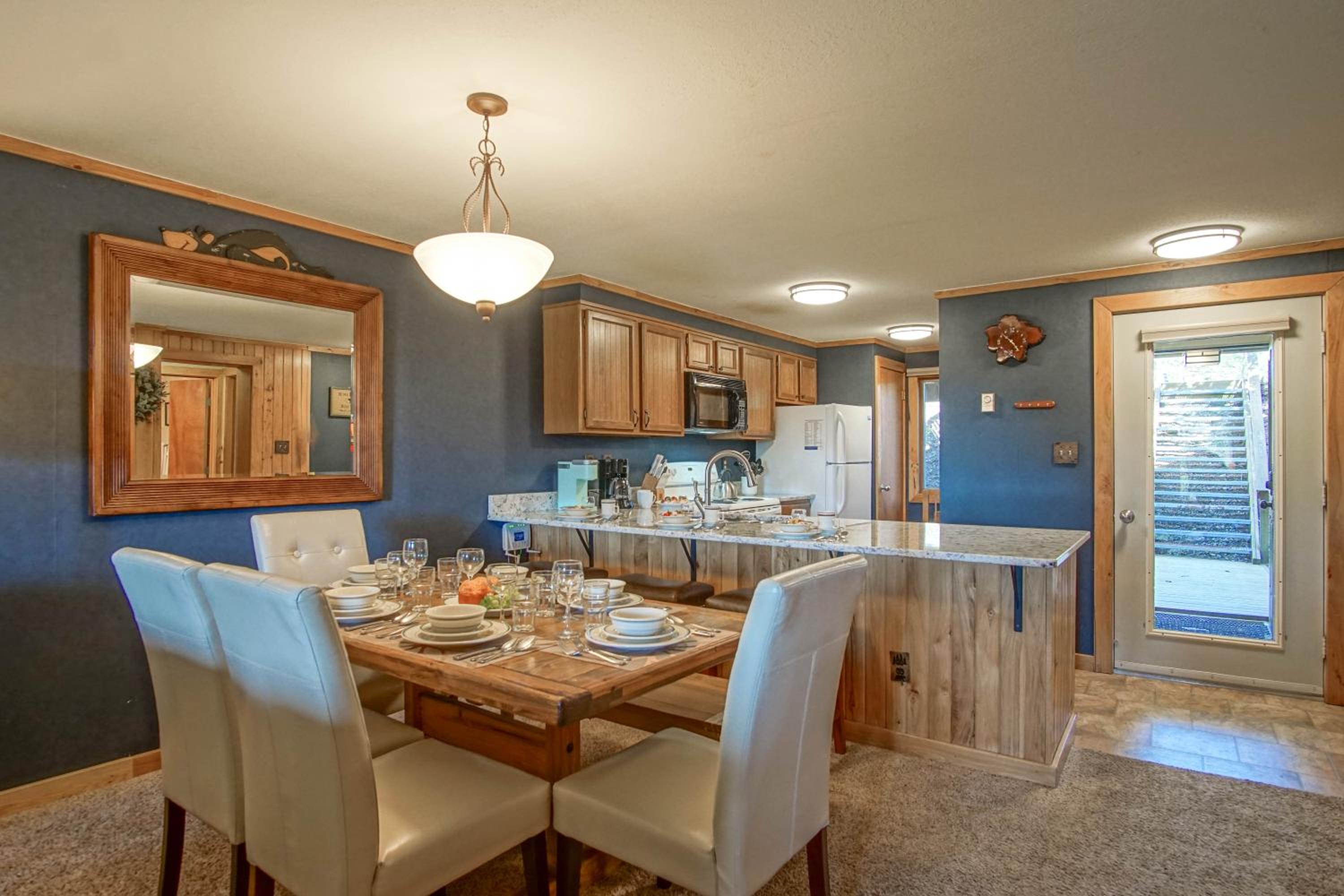 Powderidge #31: 2 Bedrooms, 2 Full Baths: Slope Side, Wood Fireplace