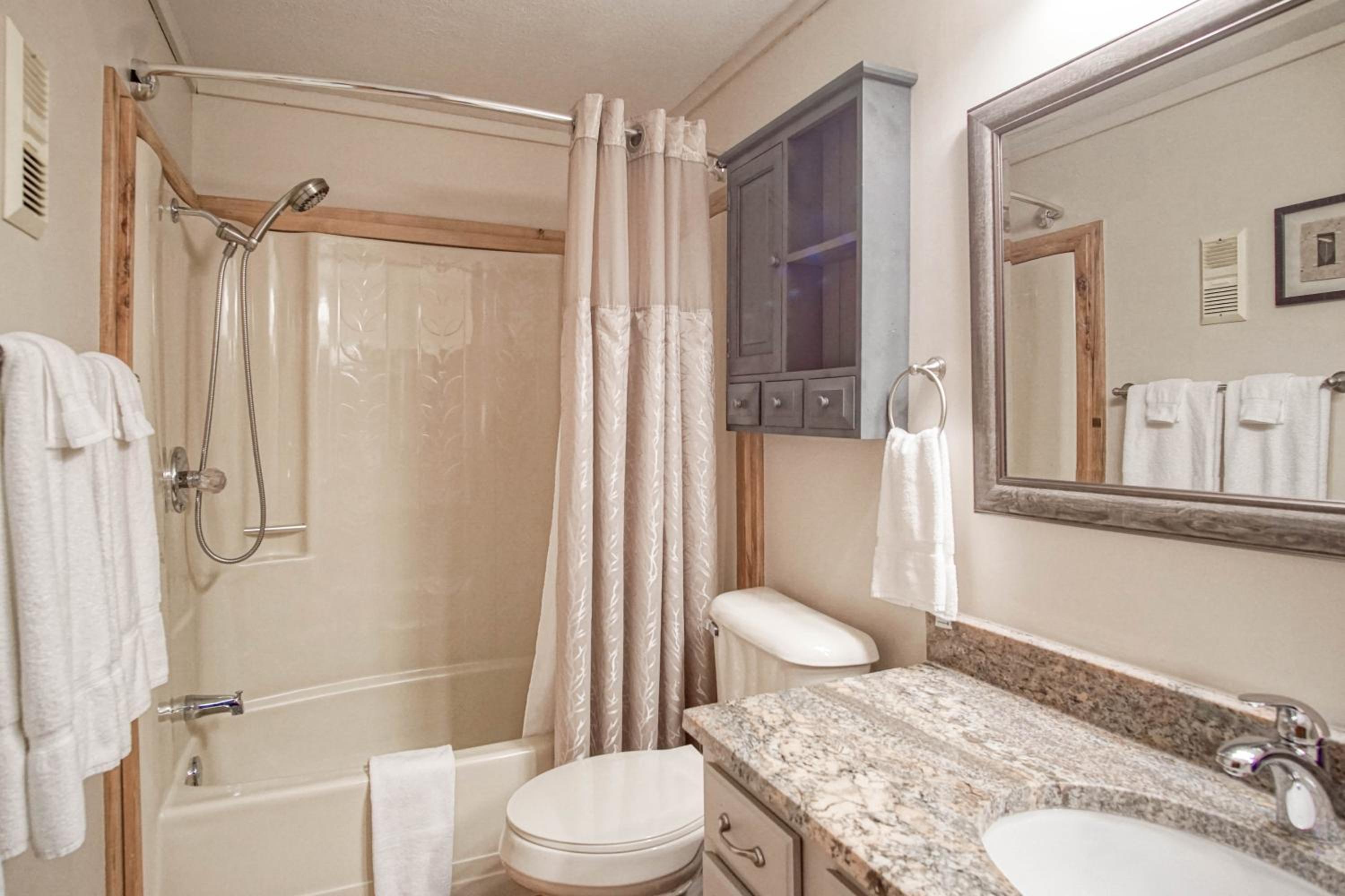 Powderidge #31: 2 Bedrooms, 2 Full Baths: Slope Side, Wood Fireplace