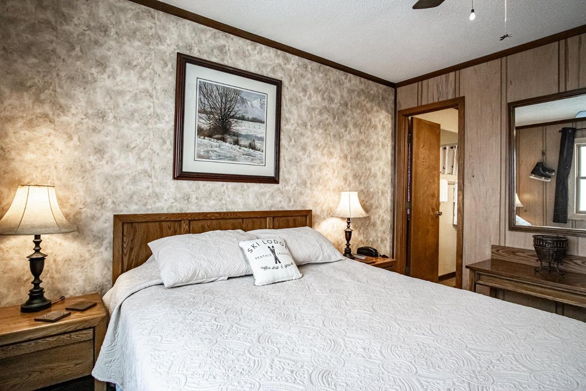 2 Br: SnowCrest 314B: Indoor Hot Tubs Game Room Easy Slope Access