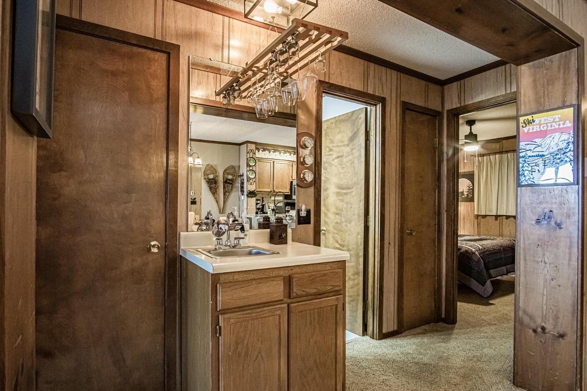 2 Br: SnowCrest 314B: Indoor Hot Tubs Game Room Easy Slope Access