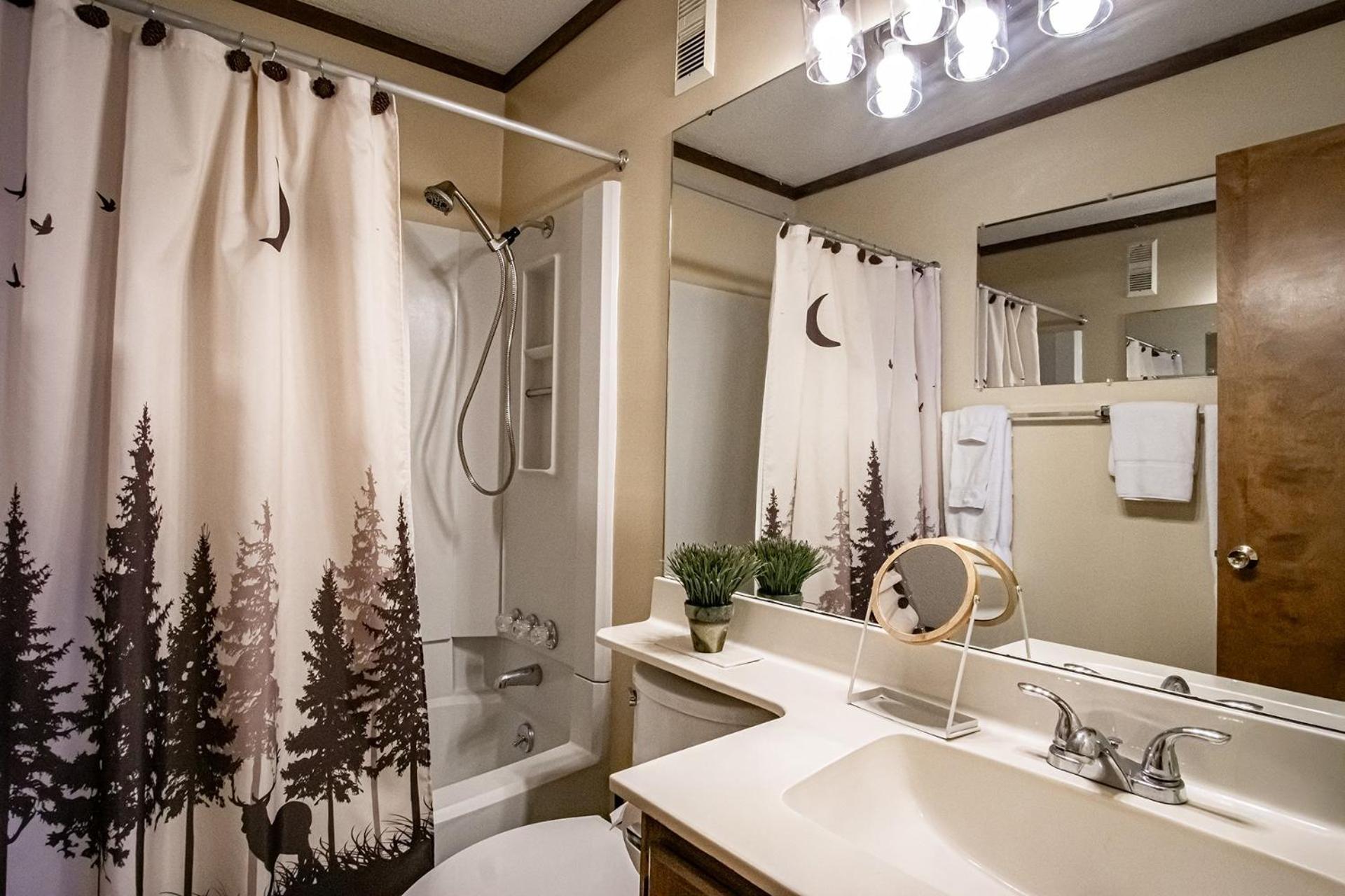 2 Br: SnowCrest 314B: Indoor Hot Tubs Game Room Easy Slope Access