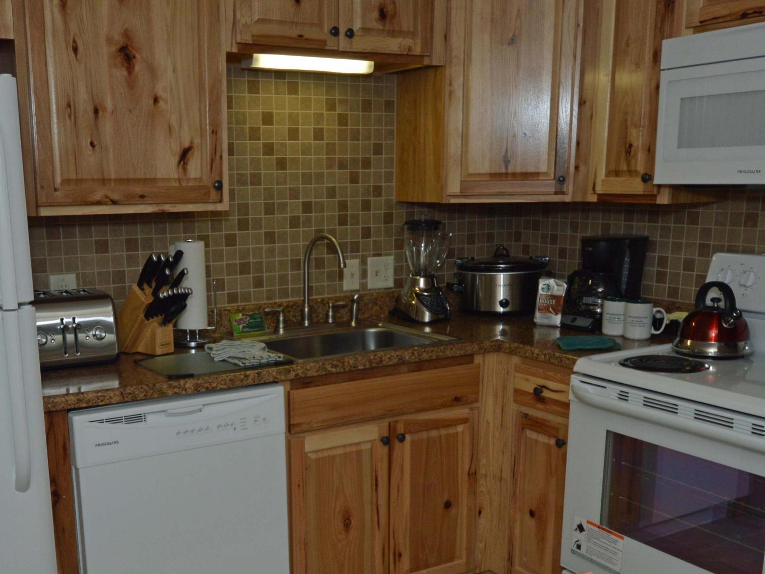 Silvercreek #1215: 2 bedroom, 2 bath Newest, nicest rental in kid friendly Silver Creek