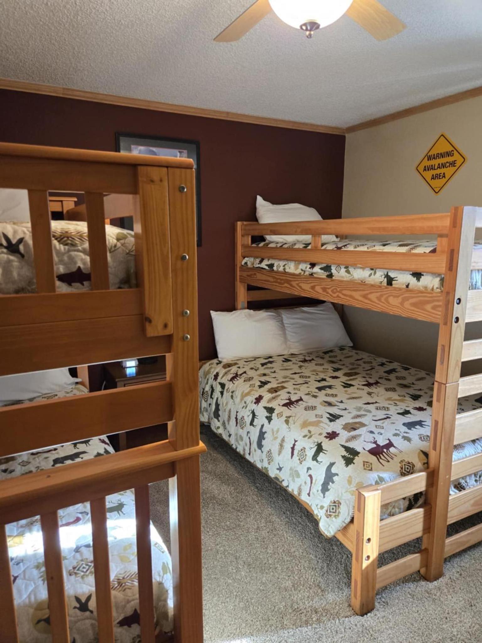 Silvercreek #1215: 2 bedroom, 2 bath Newest, nicest rental in kid friendly Silver Creek