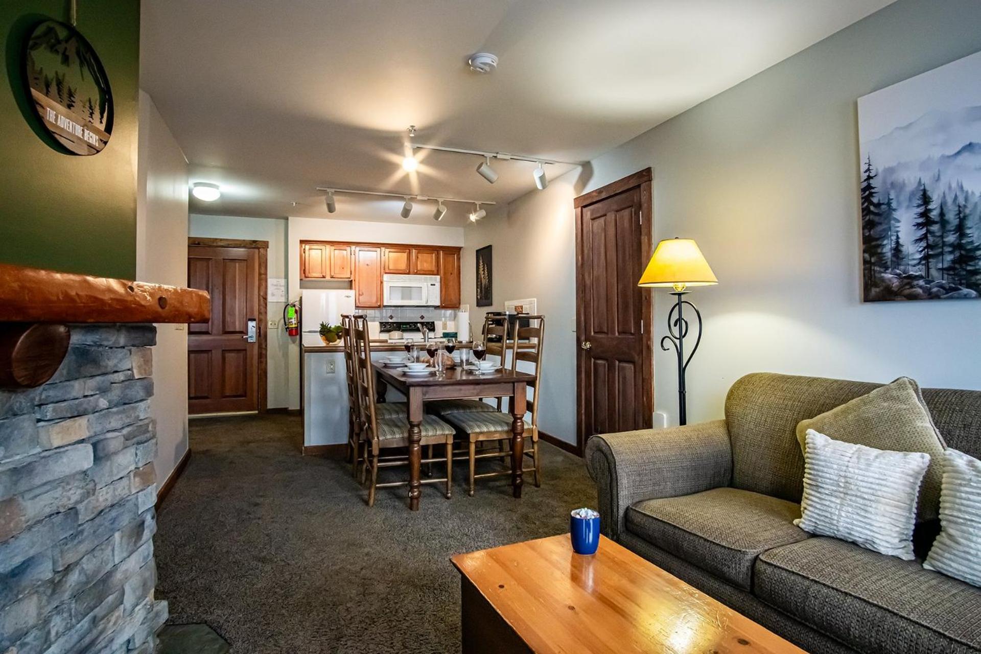 Rimfire 322-323: Combined 2 one bedroom units, Slopeside