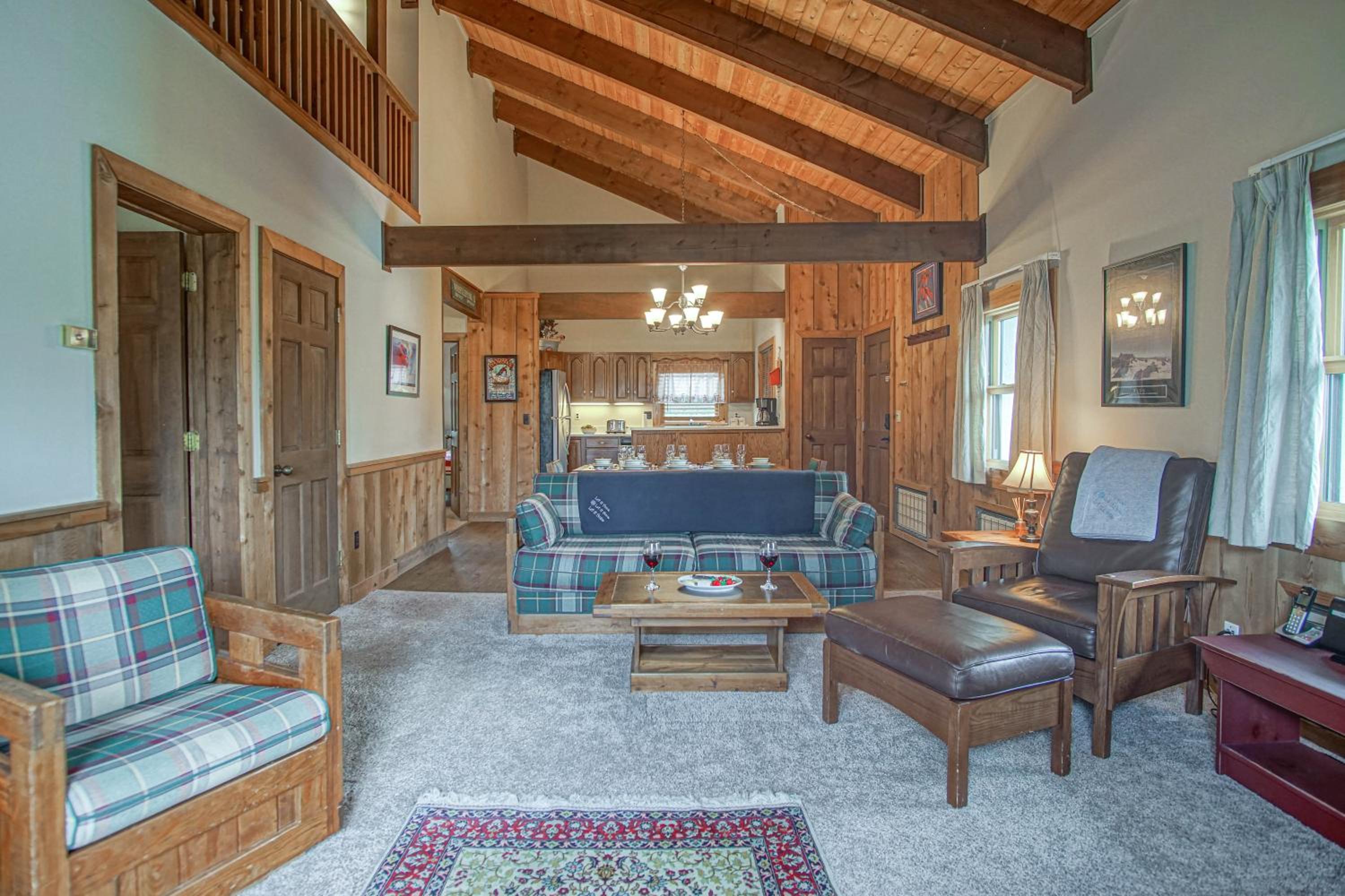 Whistlepunk #12: 4 Bedroom, 3 Bath: Slope Side, Wood Fireplace