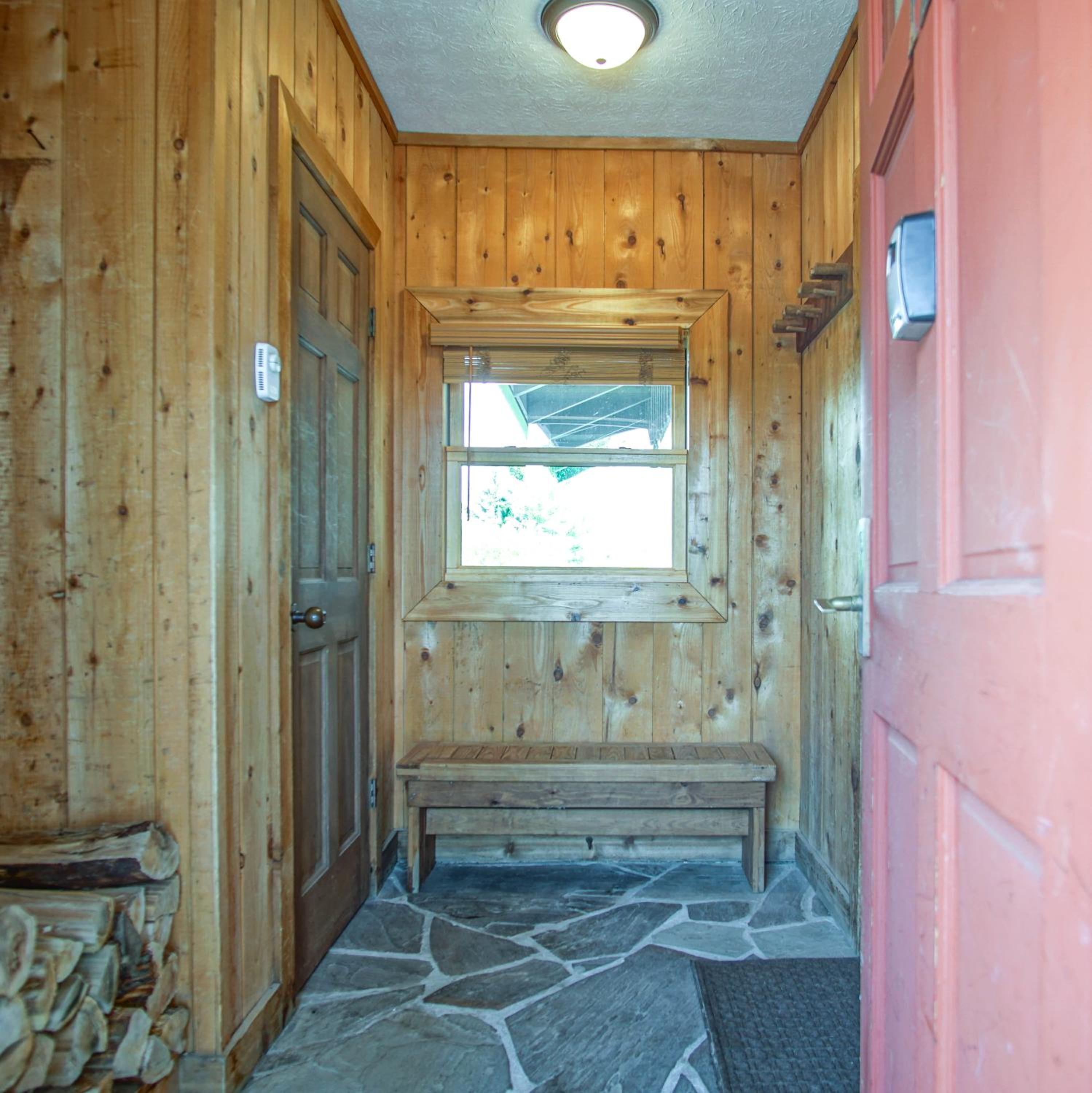 Whistlepunk #12: 4 Bedroom, 3 Bath: Slope Side, Wood Fireplace