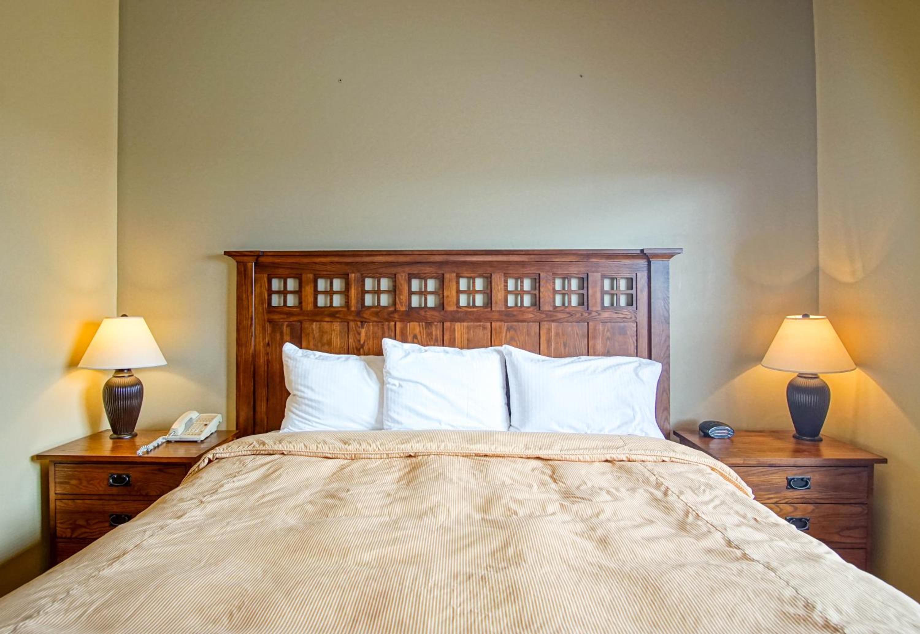 2 Br: Soaring Eagle #411: Luxury Lodging Great Amenities Slope Side!