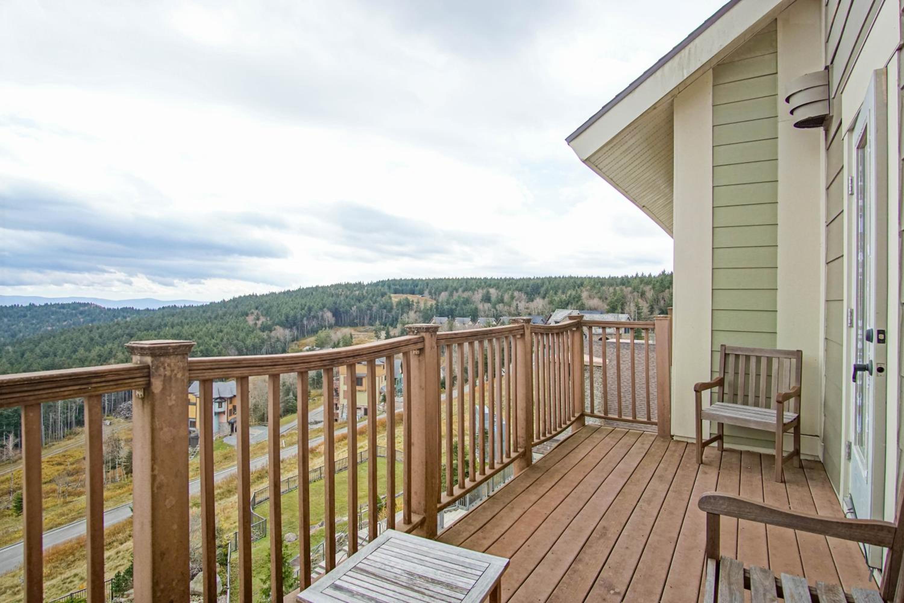 2 Br: Soaring Eagle #411: Luxury Lodging Great Amenities Slope Side!