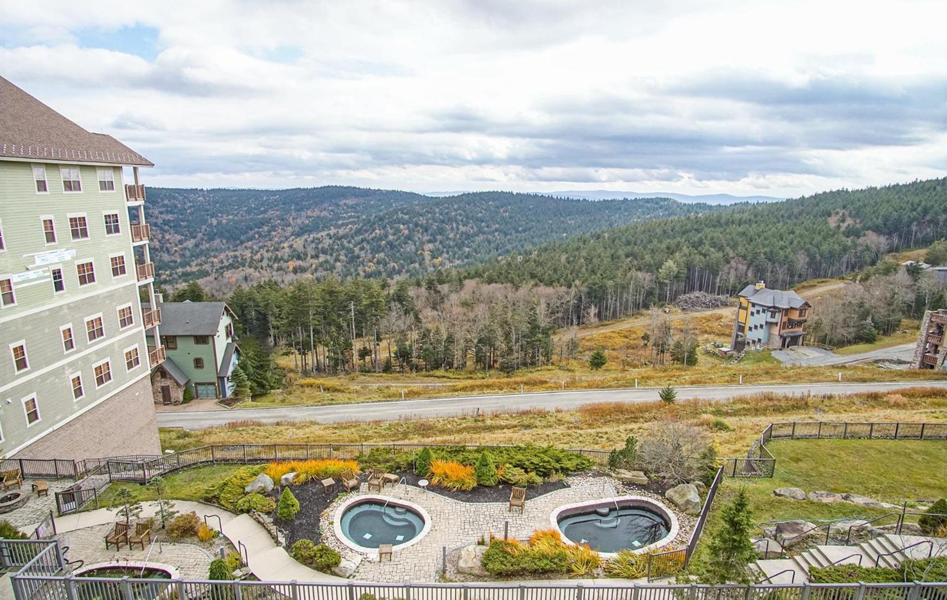2 Br: Soaring Eagle #411: Luxury Lodging Great Amenities Slope Side!