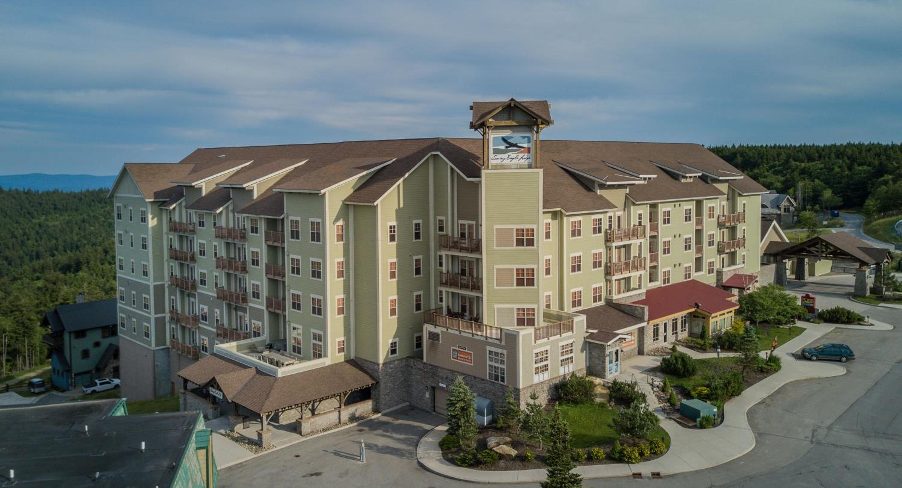 2 Br: Soaring Eagle #411: Luxury Lodging Great Amenities Slope Side!