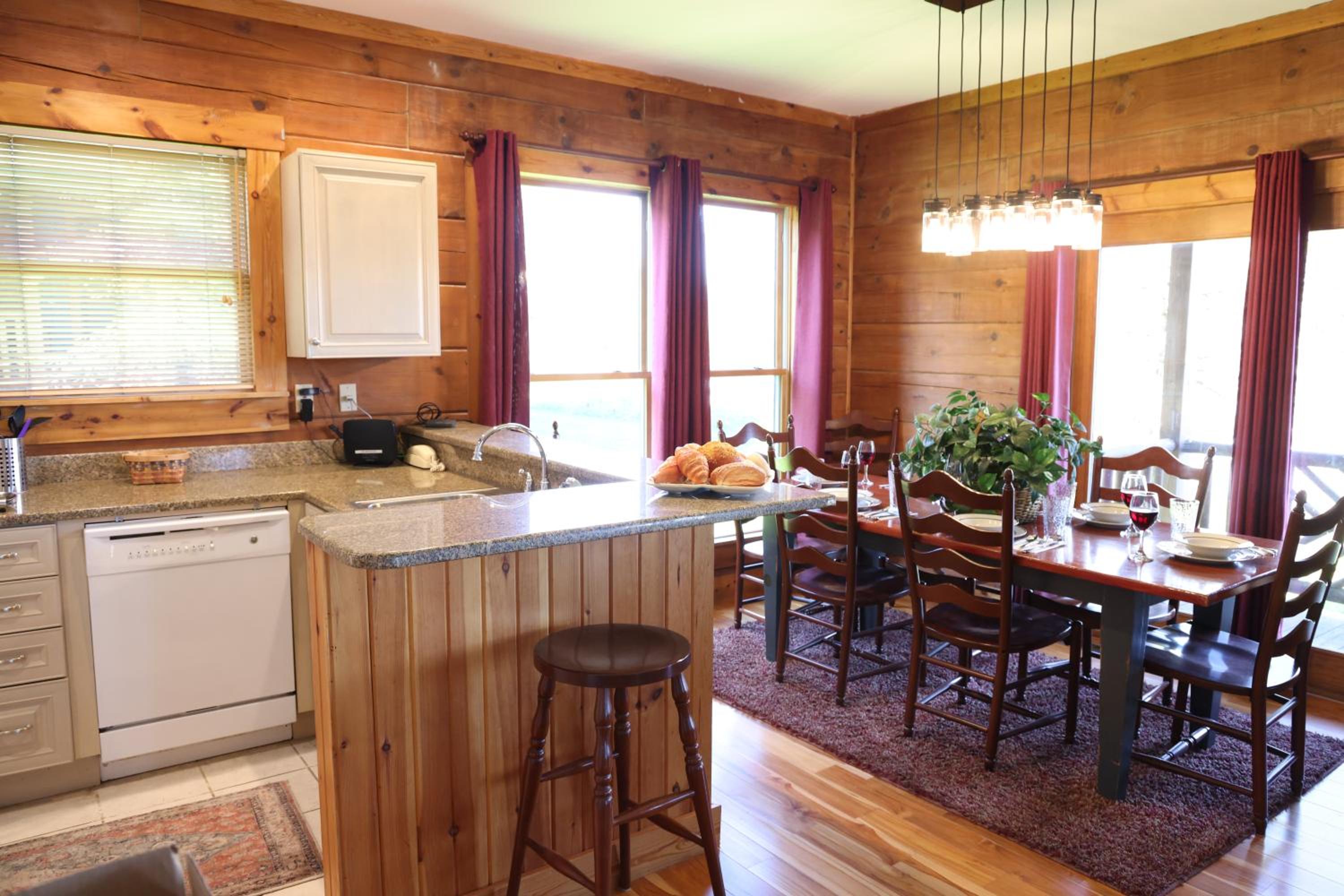 4 BR: Timbers #1 Stand alone Cabin