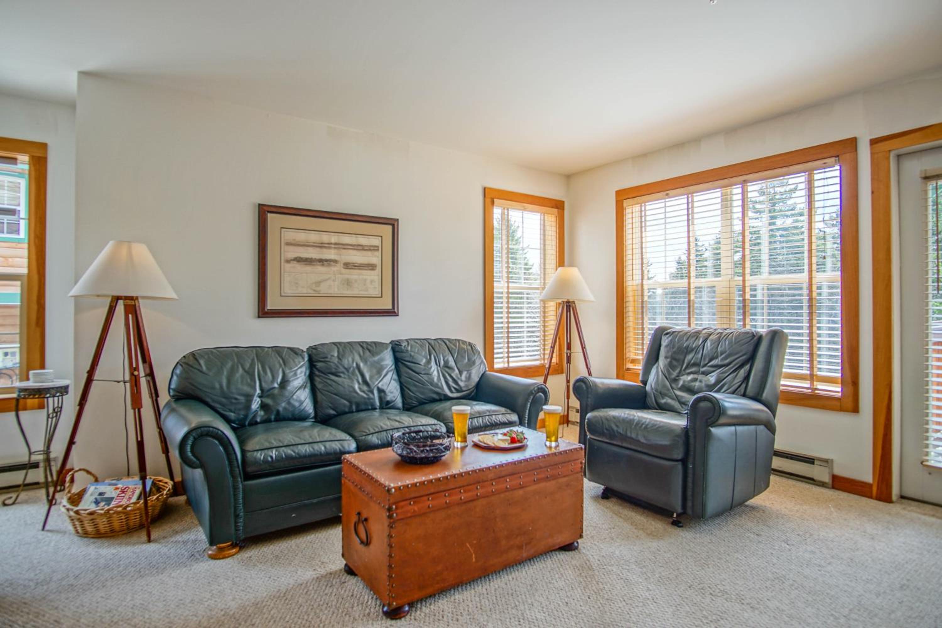 Camp 4 24: Slope Side, Cozy 2 BR with Shuttle Service