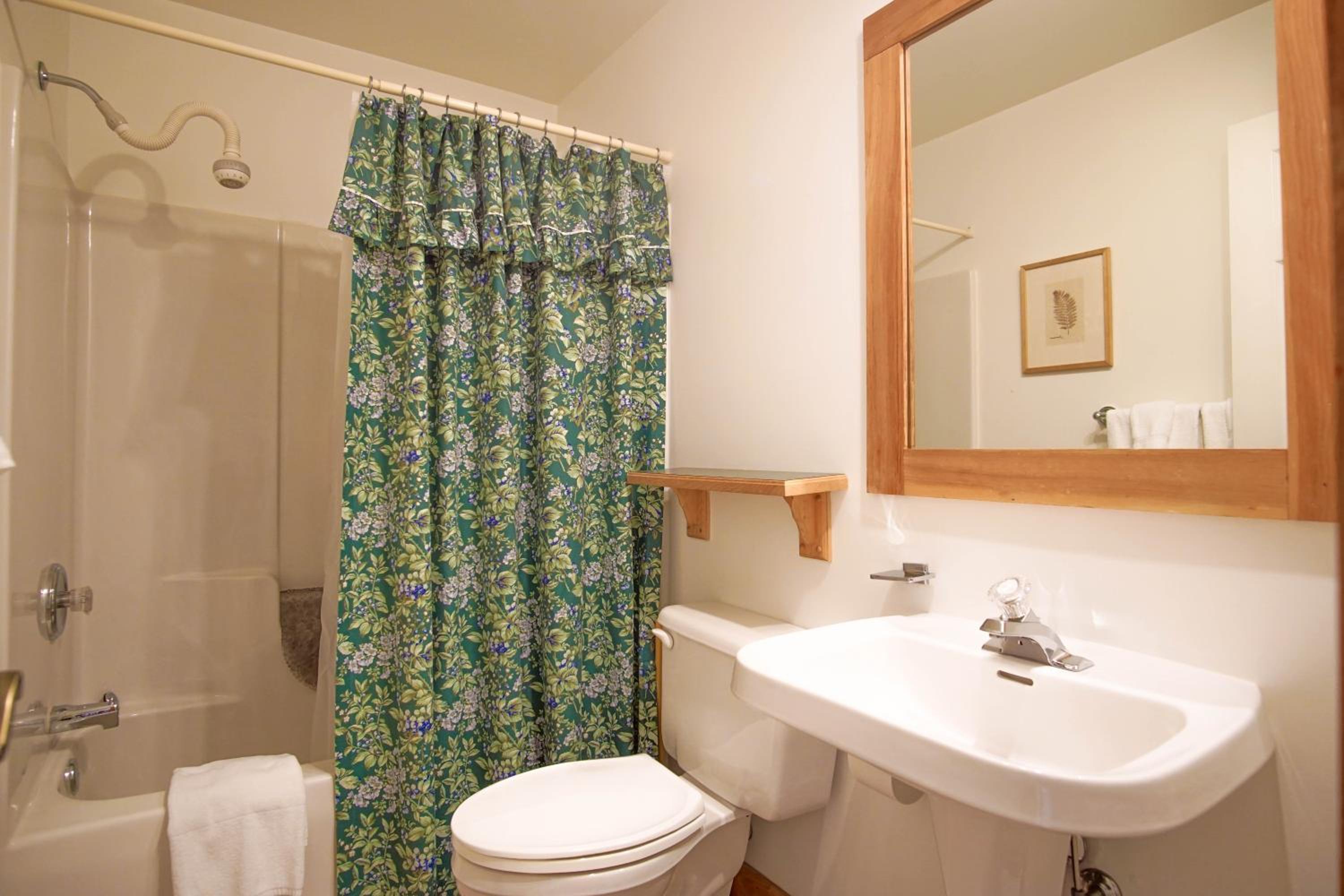 Camp 4 24: Slope Side, Cozy 2 BR with Shuttle Service