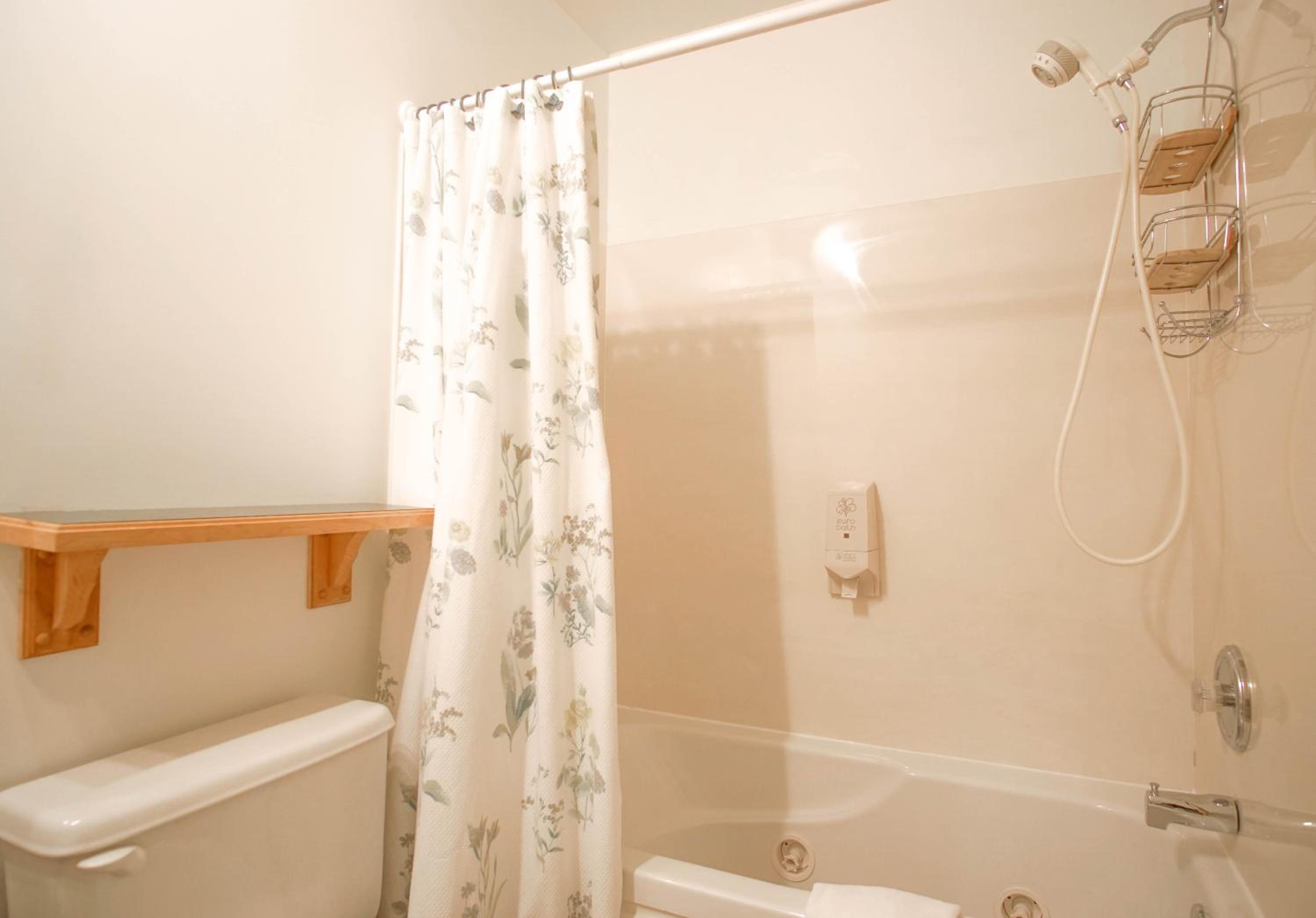 Camp 4 24: Slope Side, Cozy 2 BR with Shuttle Service