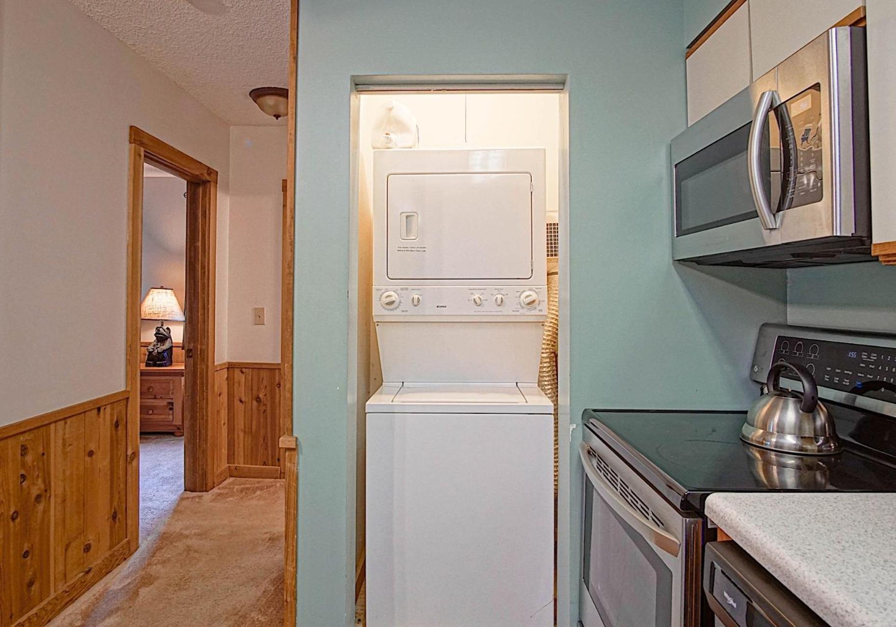 Whistlepunk #33: 1 Bedroom, 1 Full Bathroom: Slope Side, Wood Fireplace