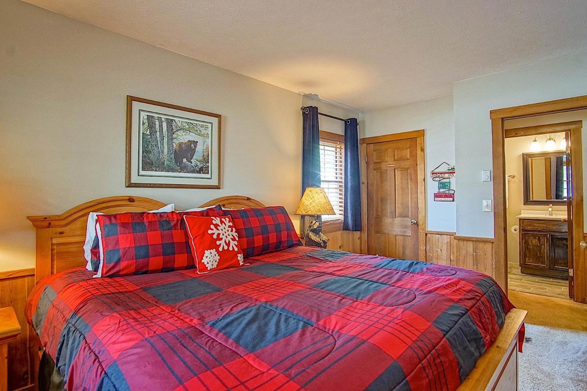 Whistlepunk #33: 1 Bedroom, 1 Full Bathroom: Slope Side, Wood Fireplace