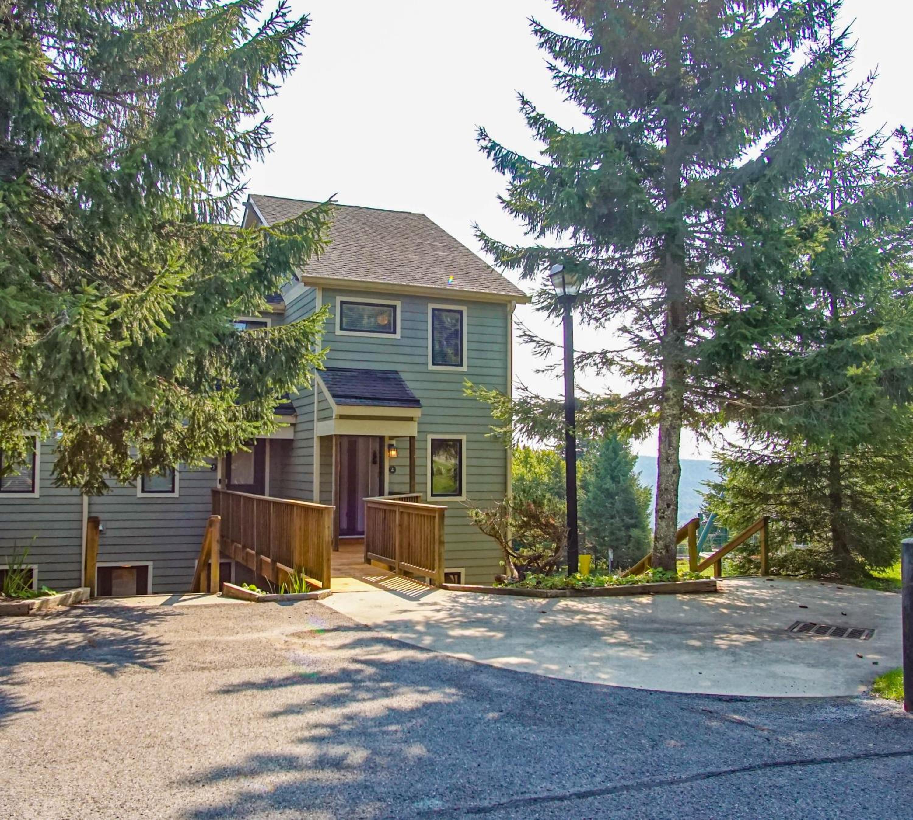 Powderidge 4 -Slope Side, Spacious 2 Br Condo
