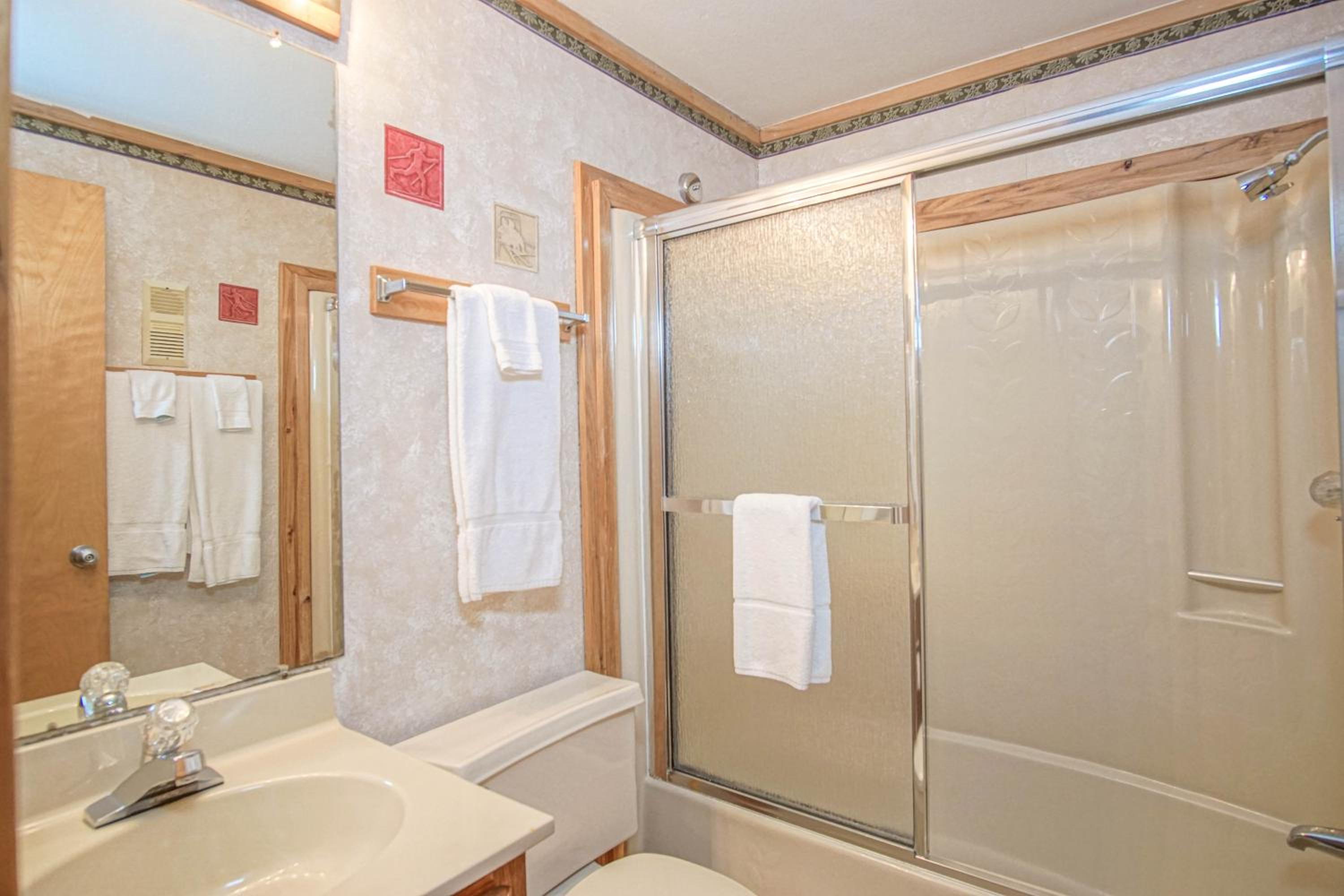 Powderidge 4 -Slope Side, Spacious 2 Br Condo