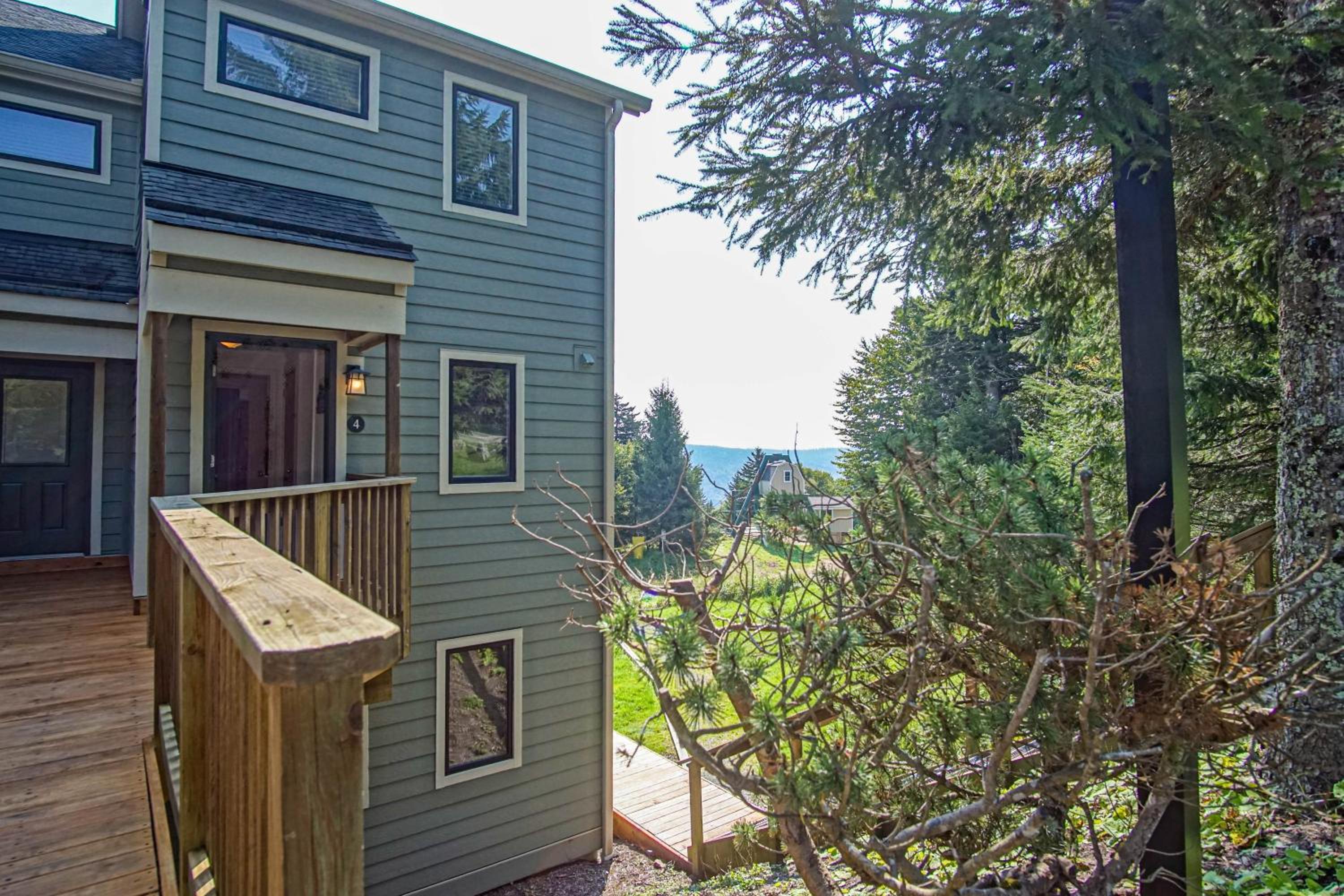 Powderidge 4 -Slope Side, Spacious 2 Br Condo