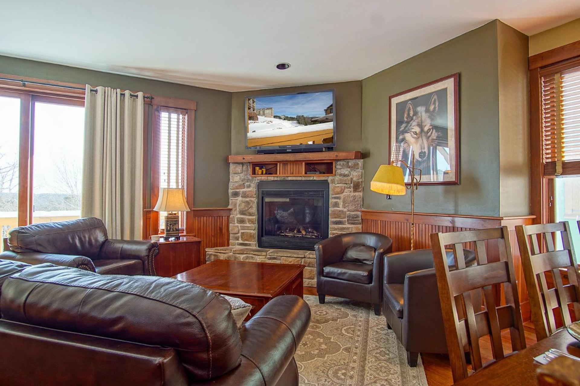 Sanctuary Family Paradise Private Home with Hot tub Snowshoe Mtn Resort