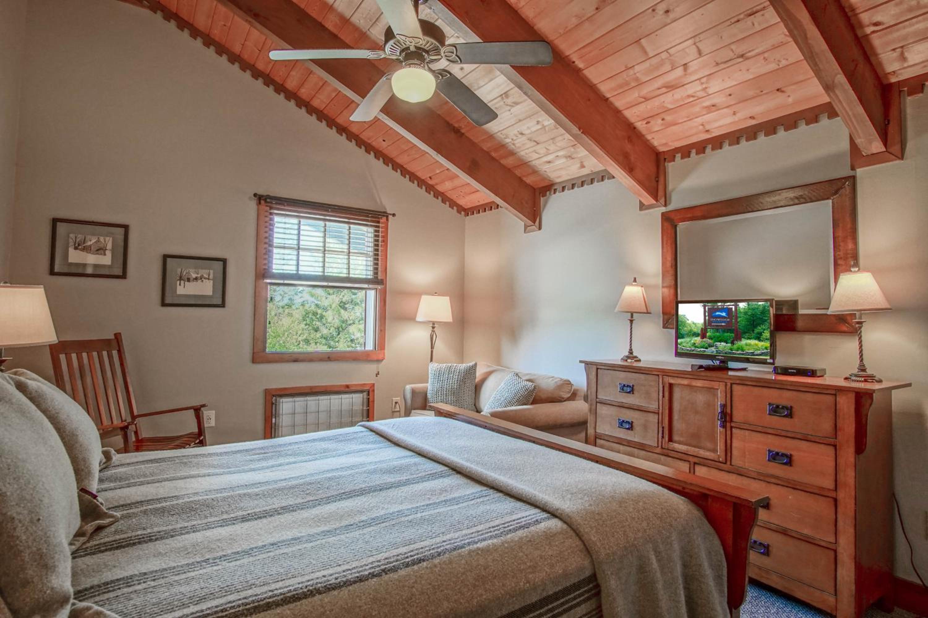Whistlepunk #18: 4 Bedrooms, 3 Baths