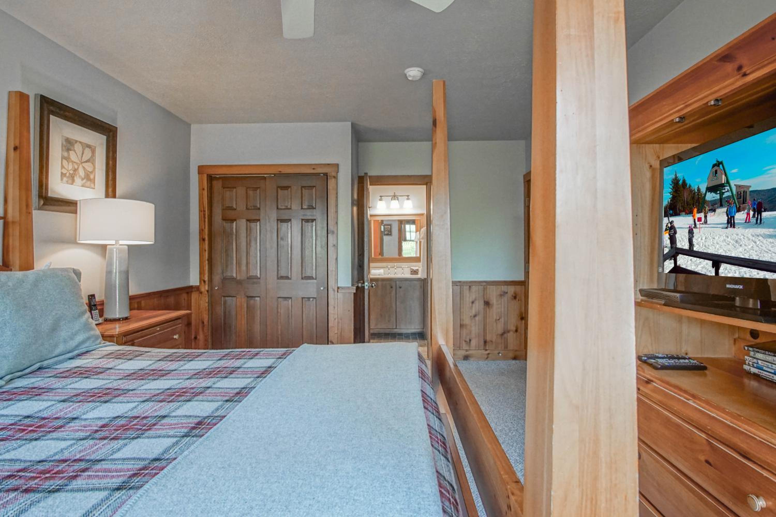 Whistlepunk #18: 4 Bedrooms, 3 Baths
