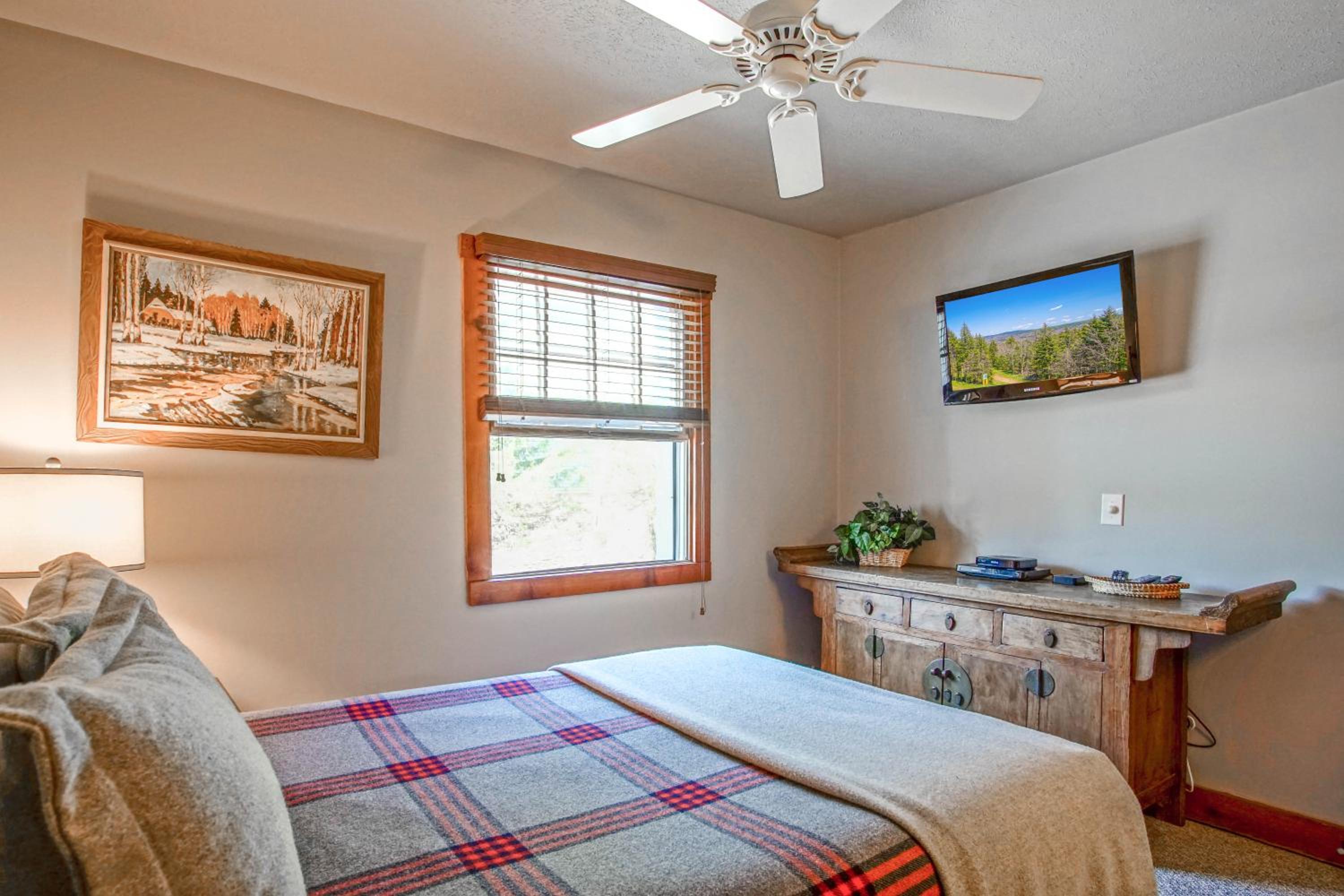 Whistlepunk #18: 4 Bedrooms, 3 Baths