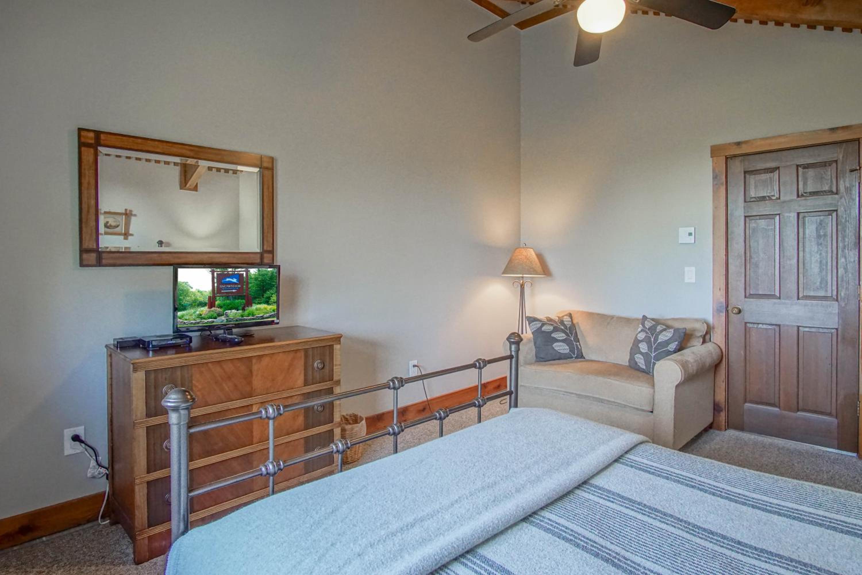 Whistlepunk #18: 4 Bedrooms, 3 Baths