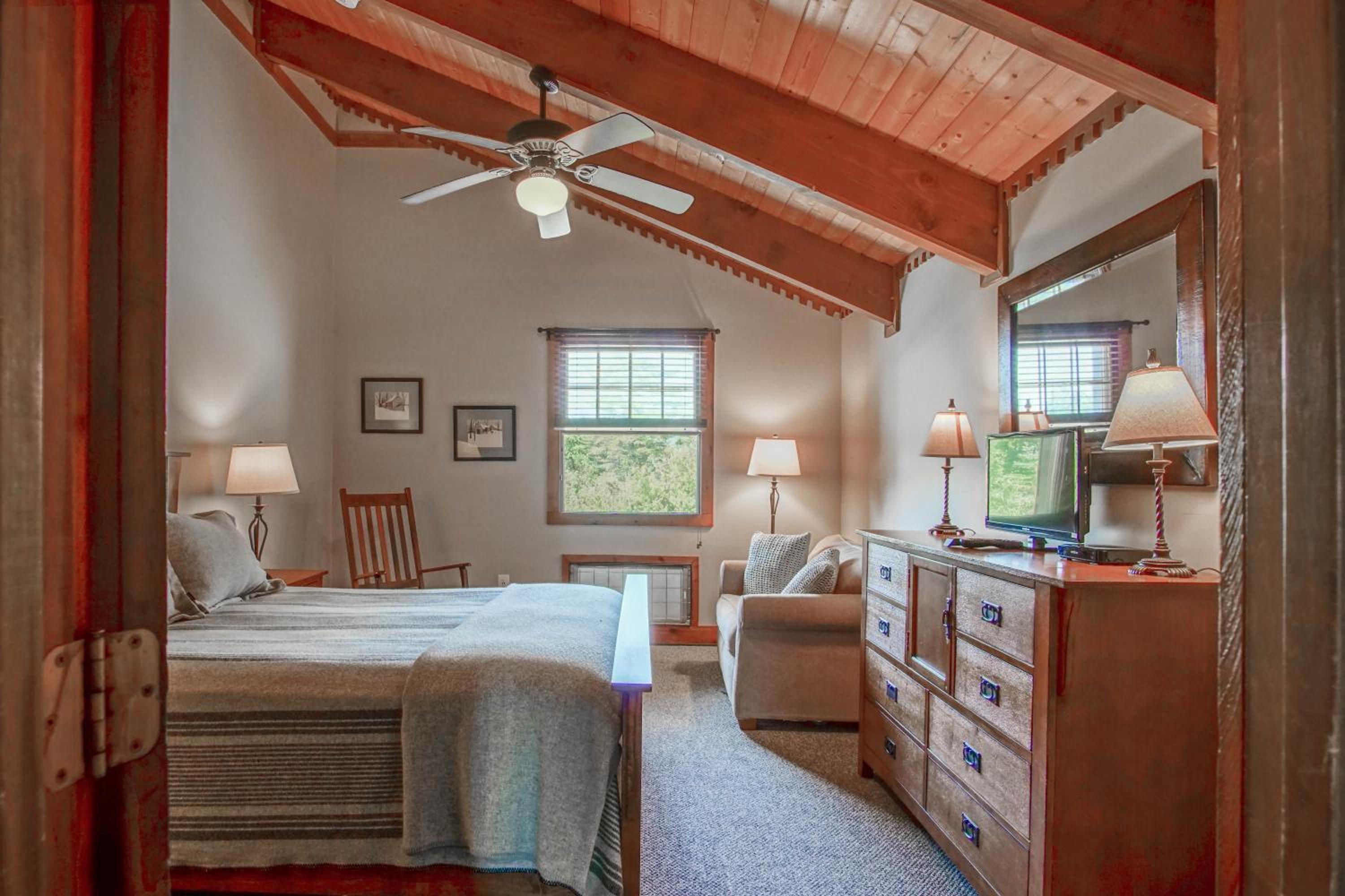 Whistlepunk #18: 4 Bedrooms, 3 Baths