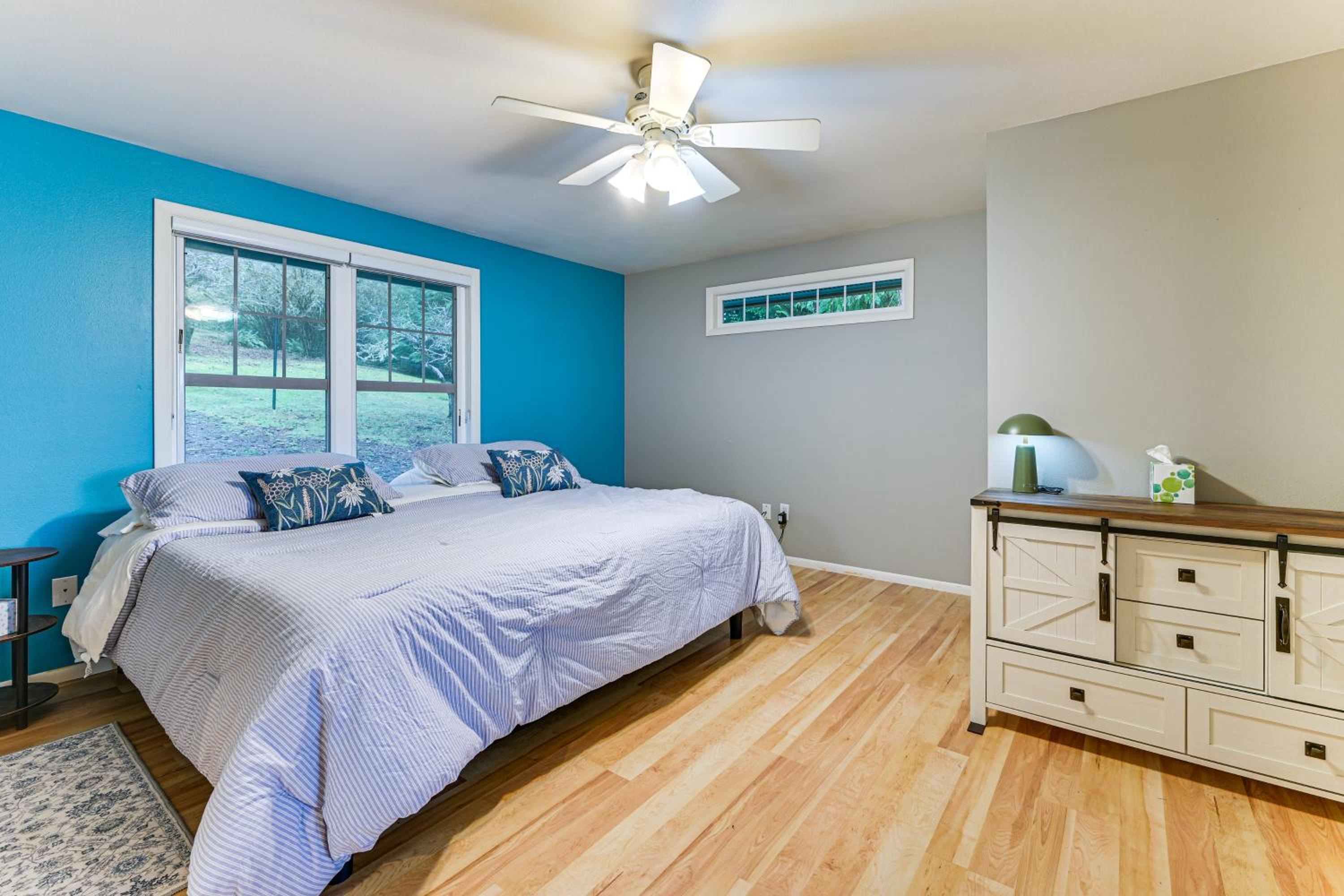 Private Beach, Stunning Views! Home on Oyster Bay!