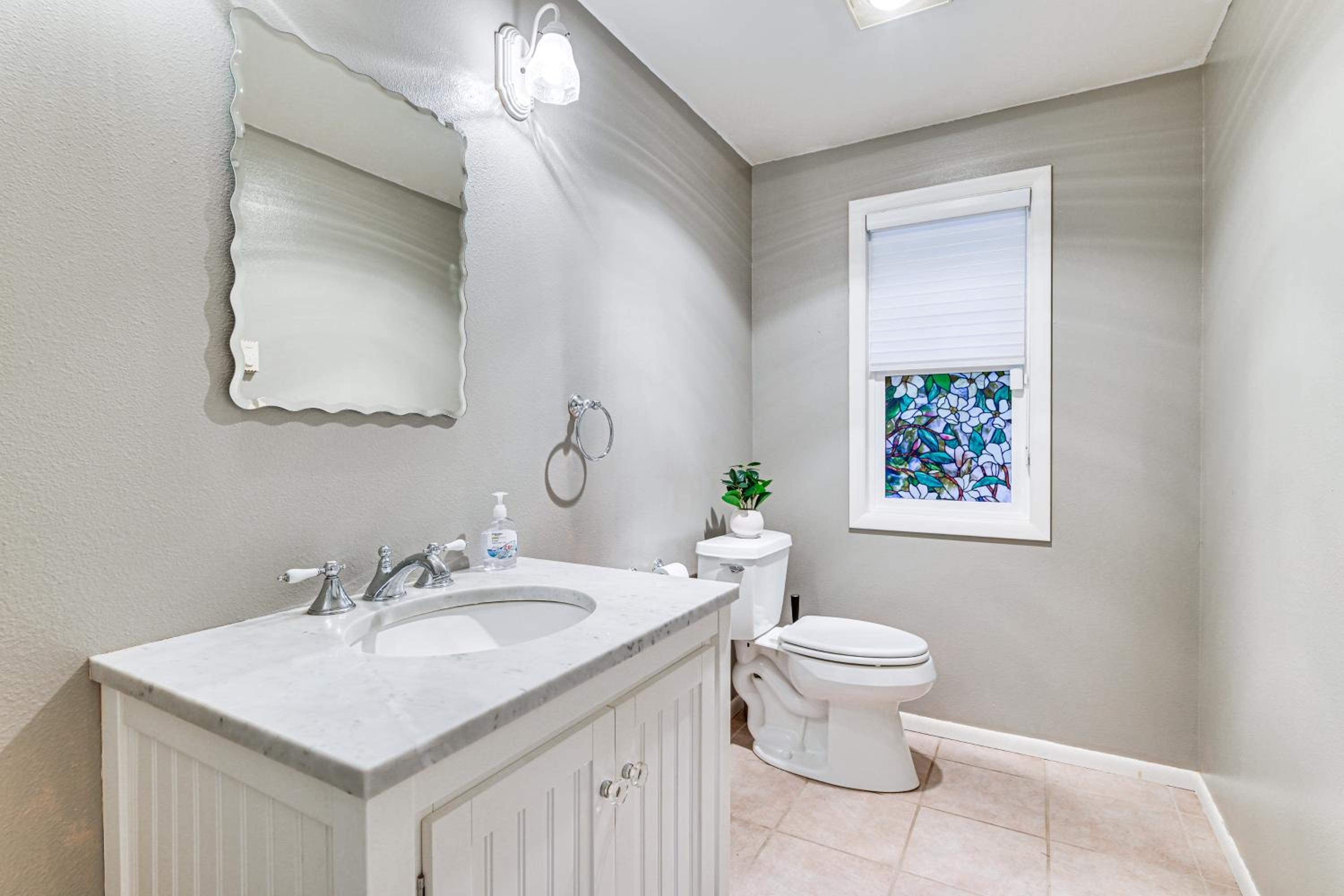 Private Beach, Stunning Views! Home on Oyster Bay!