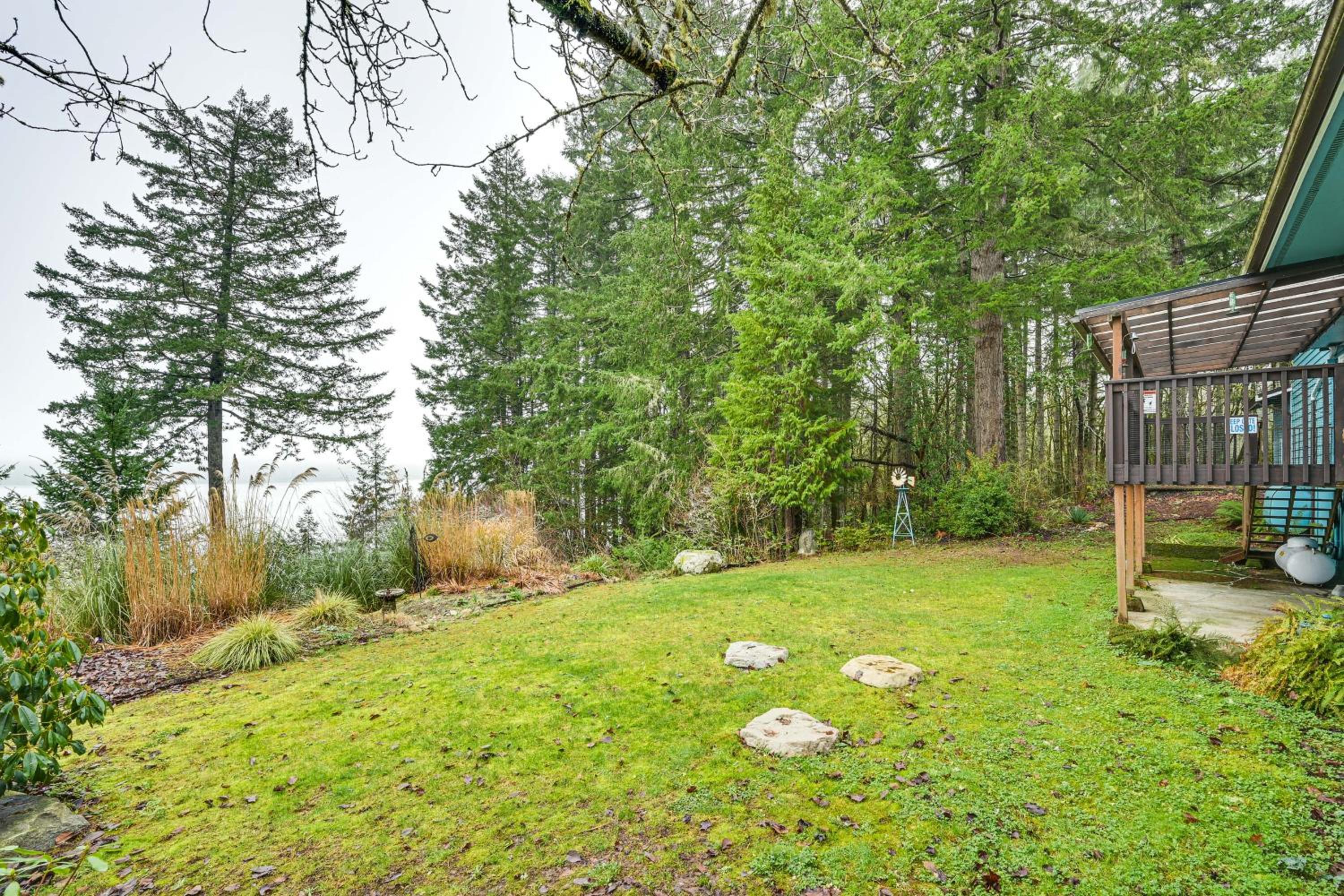 Private Beach, Stunning Views! Home on Oyster Bay!