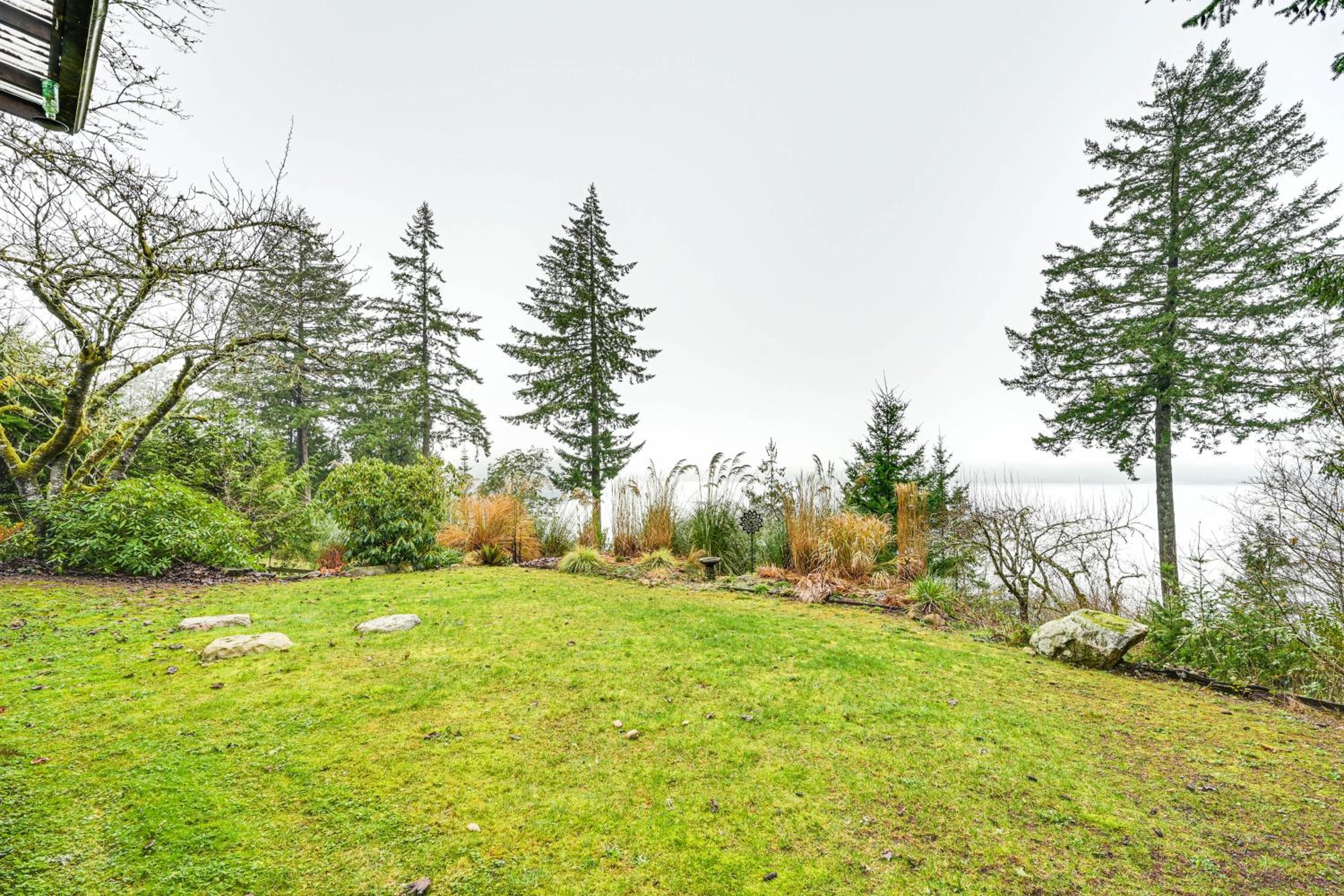 Private Beach, Stunning Views! Home on Oyster Bay!