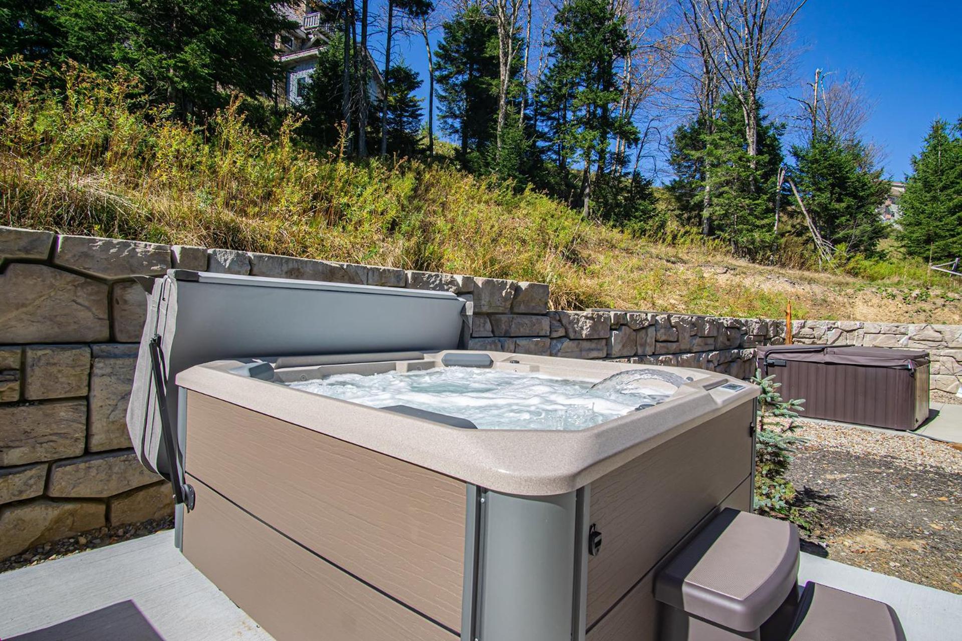 3 Bedroom: Coal Box Beautiful Unique Home Close to Slopes