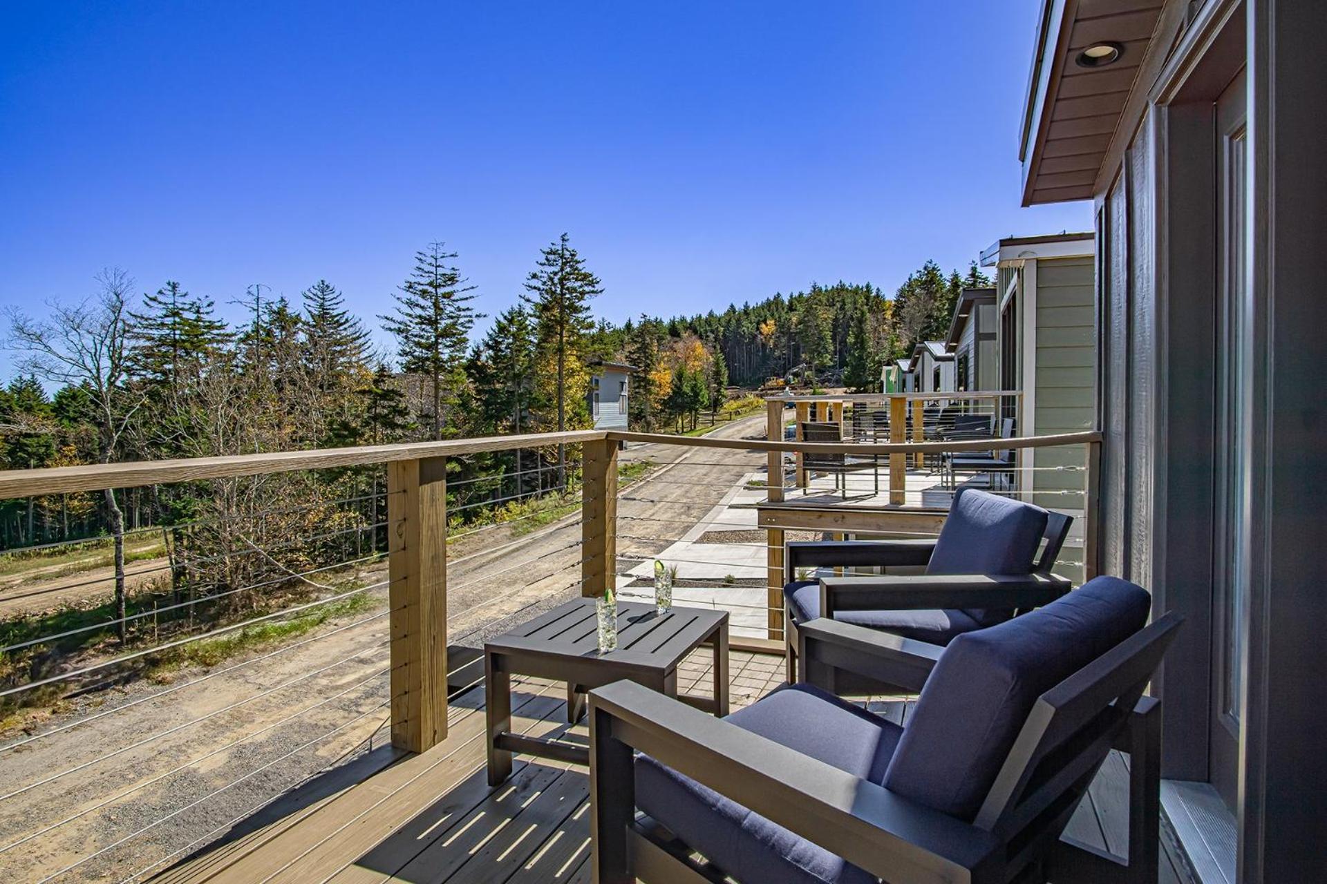 3 Bedroom: Coal Box Beautiful Unique Home Close to Slopes
