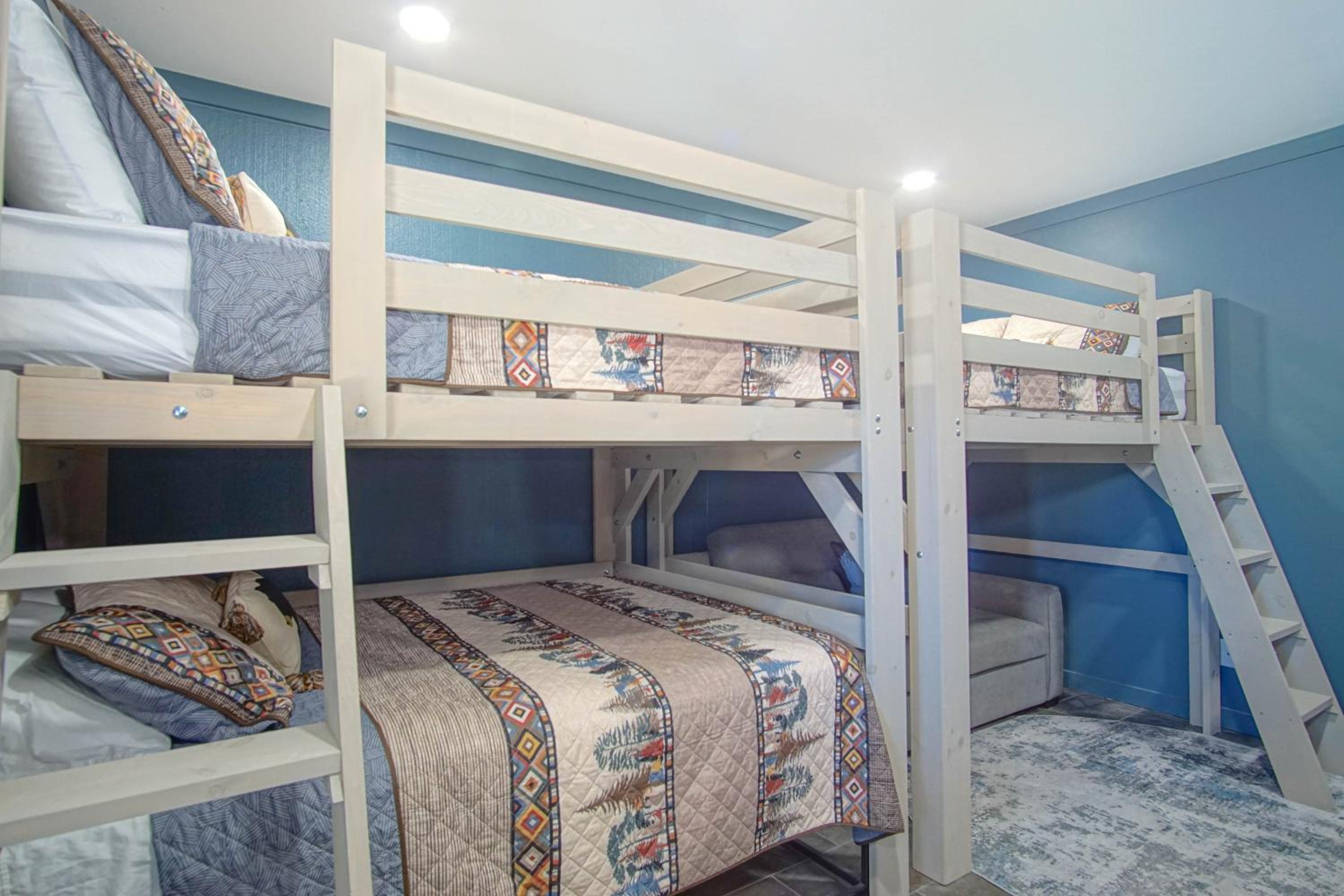 Loggers Run 6, Five Bedrooms